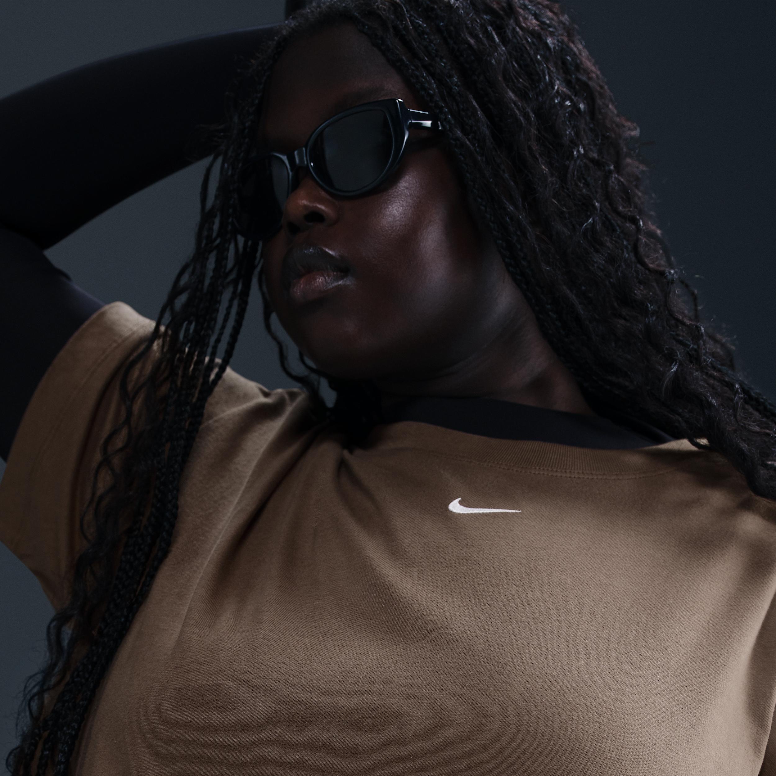 Womens Nike Sportswear Essential T-Shirt (Plus Size) Product Image
