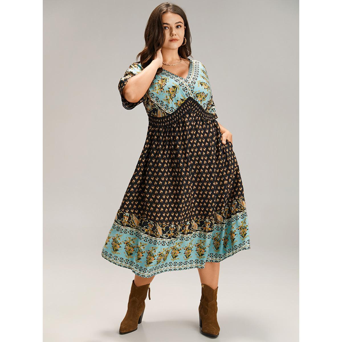 Plus Size Bandana Print Wrap Shirred Batwing Sleeve Dress Black Women Vacation Printed V-neck Short sleeve Curvy Midi Dress BloomChic 14-16/1X Product Image