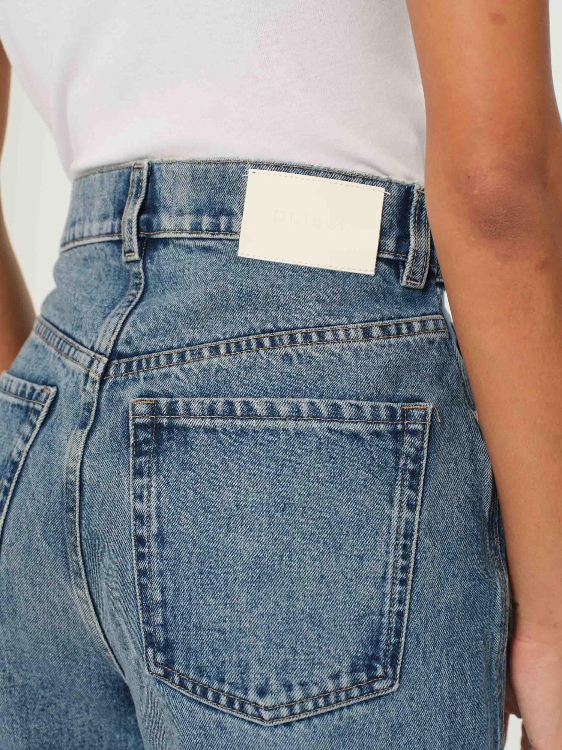DL1961 Taylor Barrel Ultra High Rise 27" Jeans Product Image