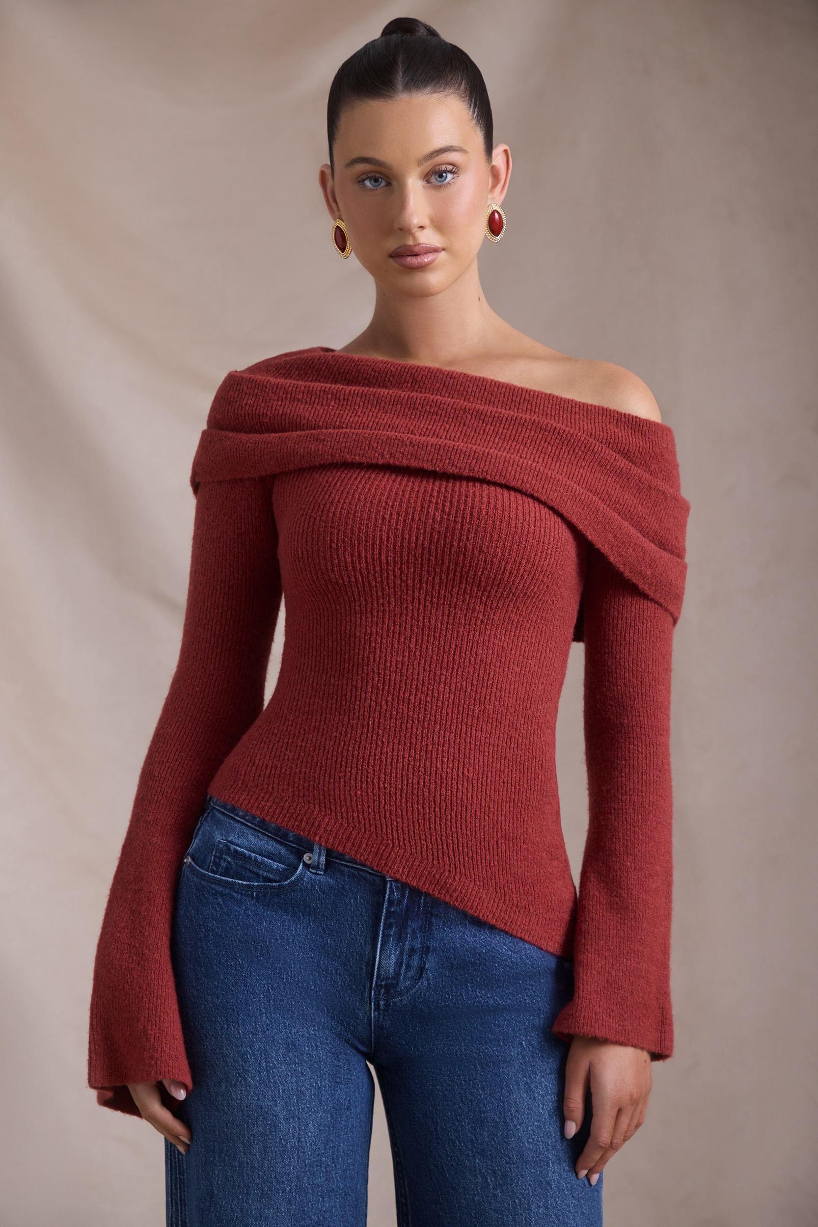 Ribbed-Knit Asymmetric Off-Shoulder Jumper in Brick Red Product Image