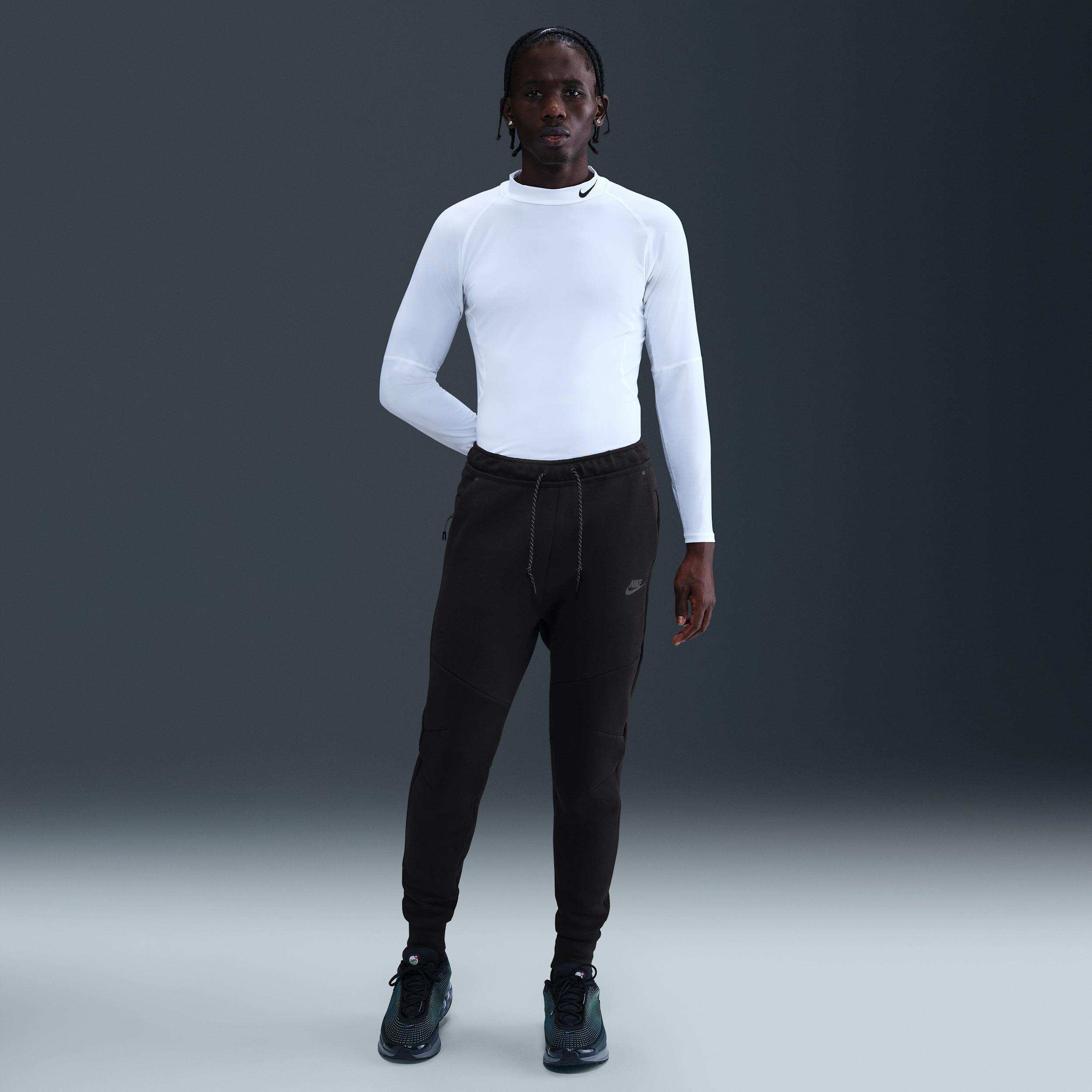 Nike Men's Tech Fleece Jogger Pants Product Image