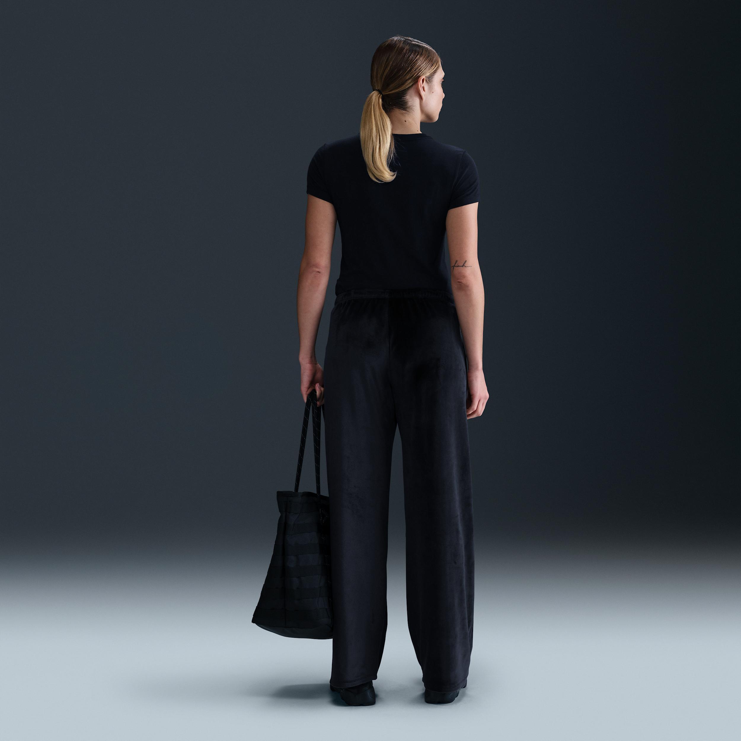 Nike Sportswear Chill Knit Women's Slim Cropped T-Shirt Product Image