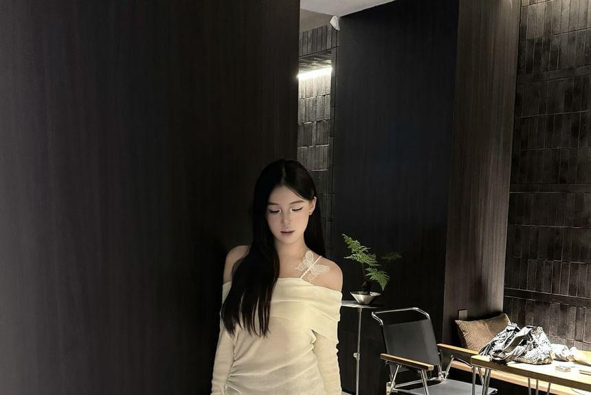 Long-Sleeve Off-Shoulder Plain Butterfly Accent Knit Top Product Image