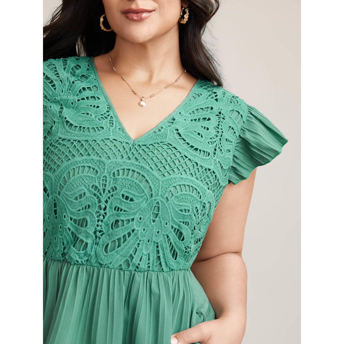Plus Size Lace Cut-Out Flutter Sleeve Midi Dress Emerald Women Elegant Woven ribbon&lace trim V-neck Cap Sleeve Curvy BloomChic 12/L Product Image