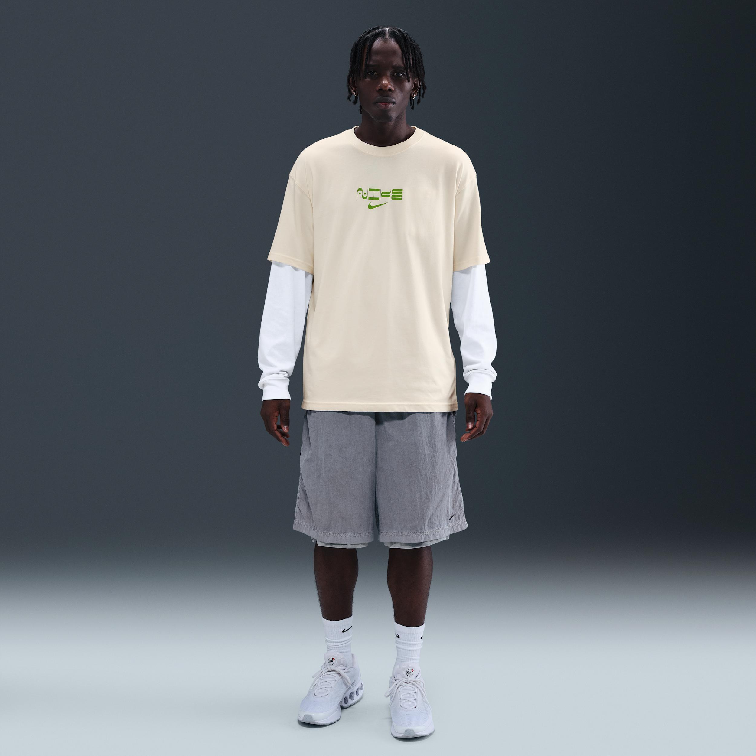Nike Sportswear Men's Max90 T-Shirt Product Image