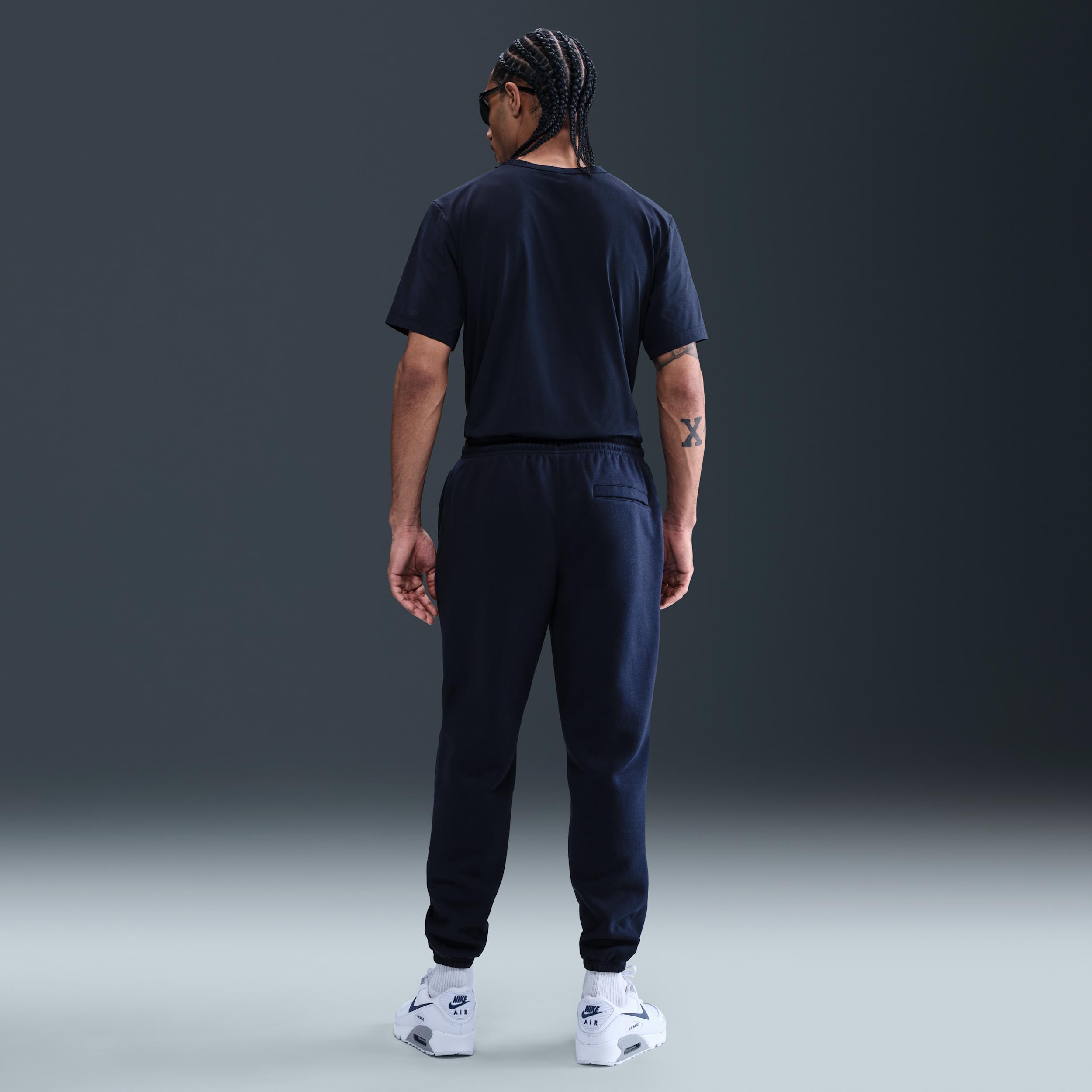 Nike Men's Club Cuffed Brushed Fleece Pants Product Image