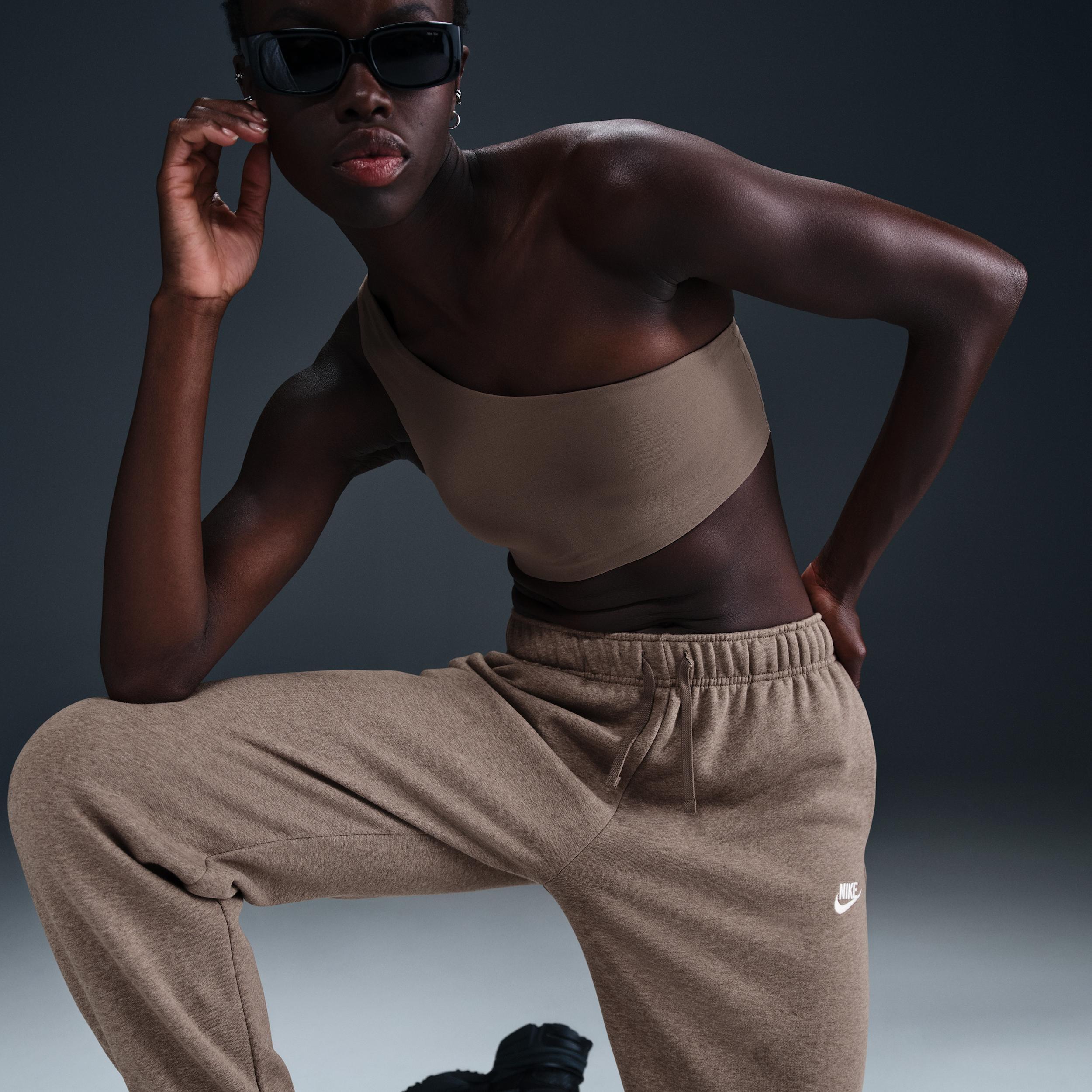 Women's Nike Sportswear Club Fleece Mid-Rise Oversized Sweatpants Product Image