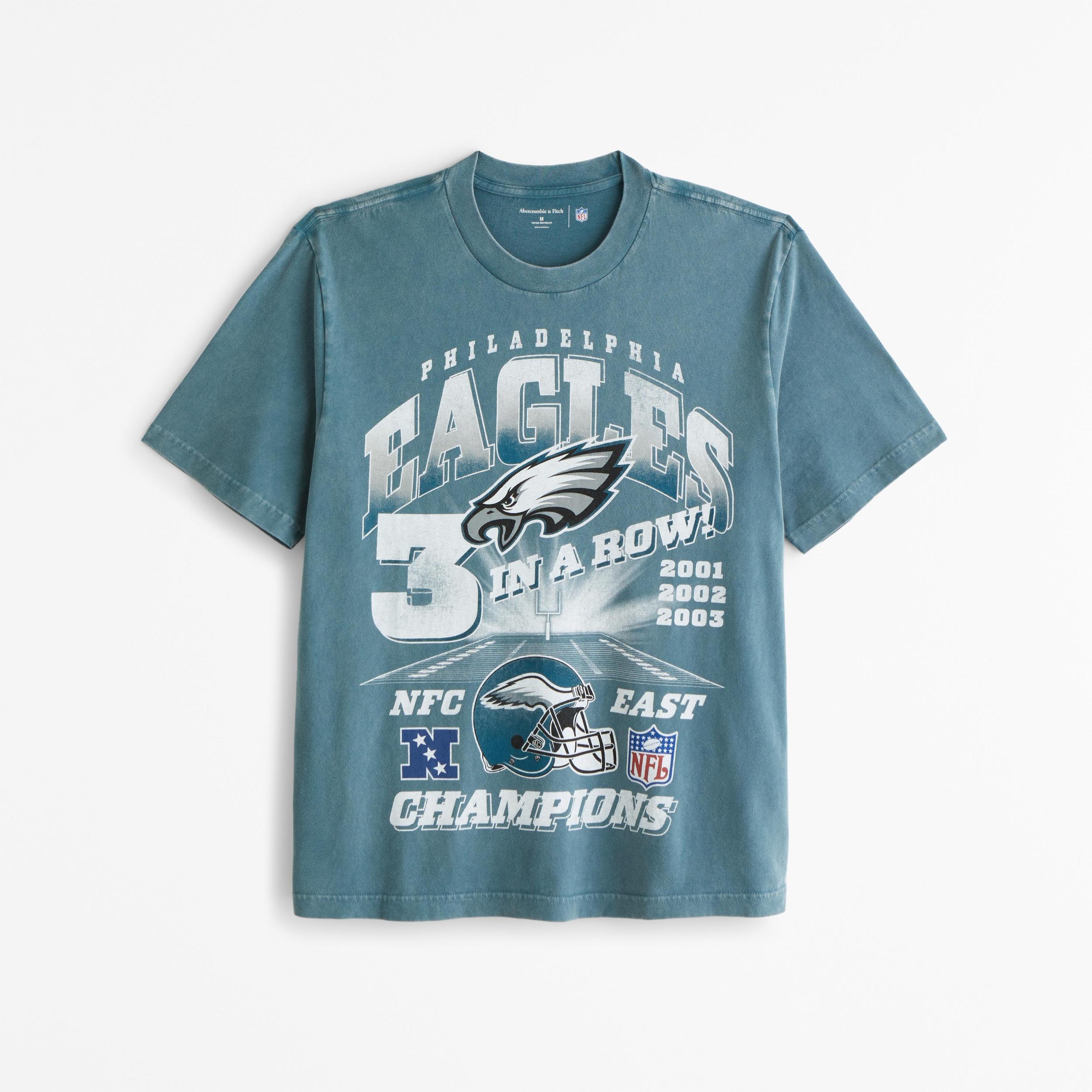 Philadelphia Eagles Vintage-Inspired Graphic Tee Product Image