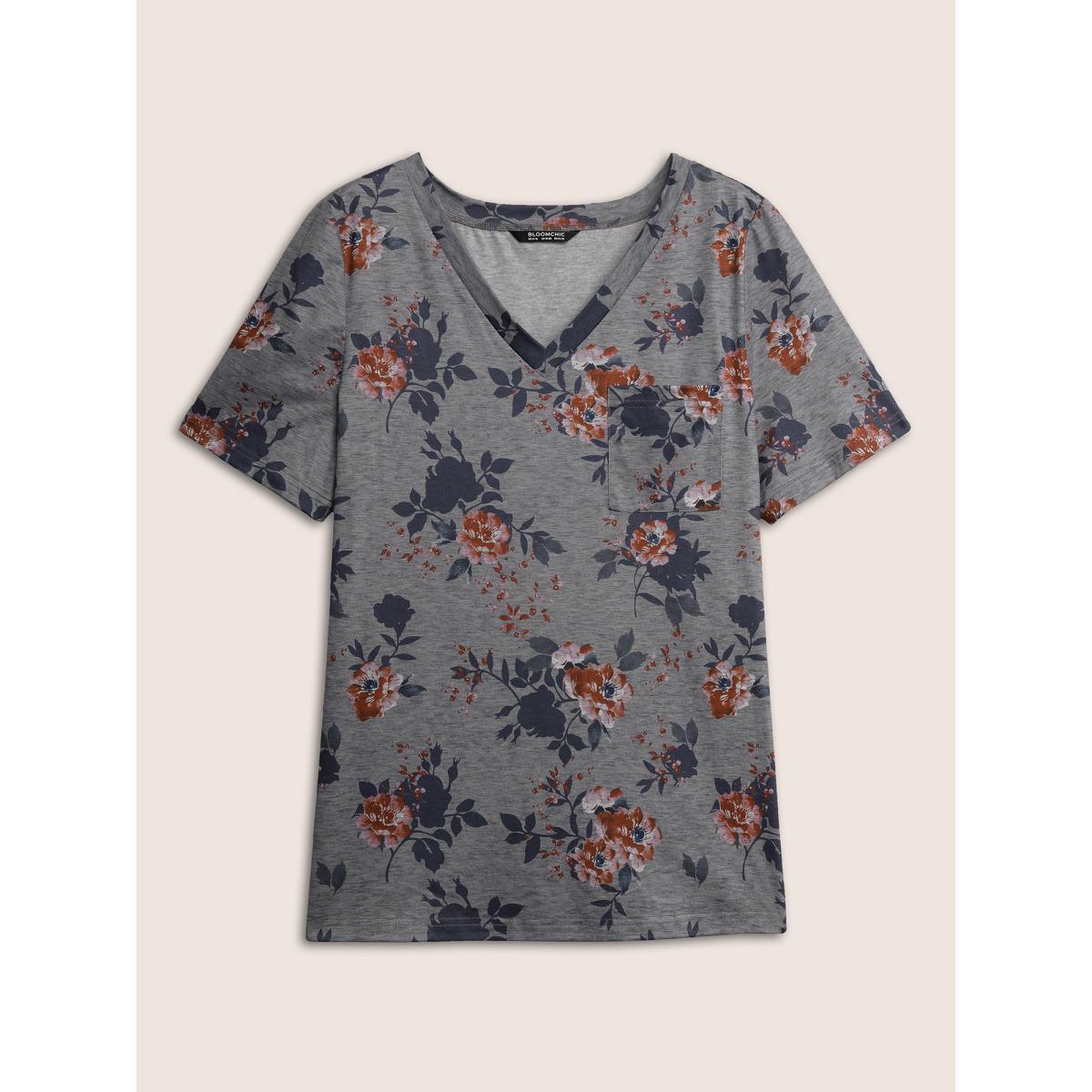 Plus Size V Neck Floral Print Patched Pocket T-shirt Gray Women Elegant Non Floral V-neck Everyday T-shirts BloomChic 26/4X Product Image