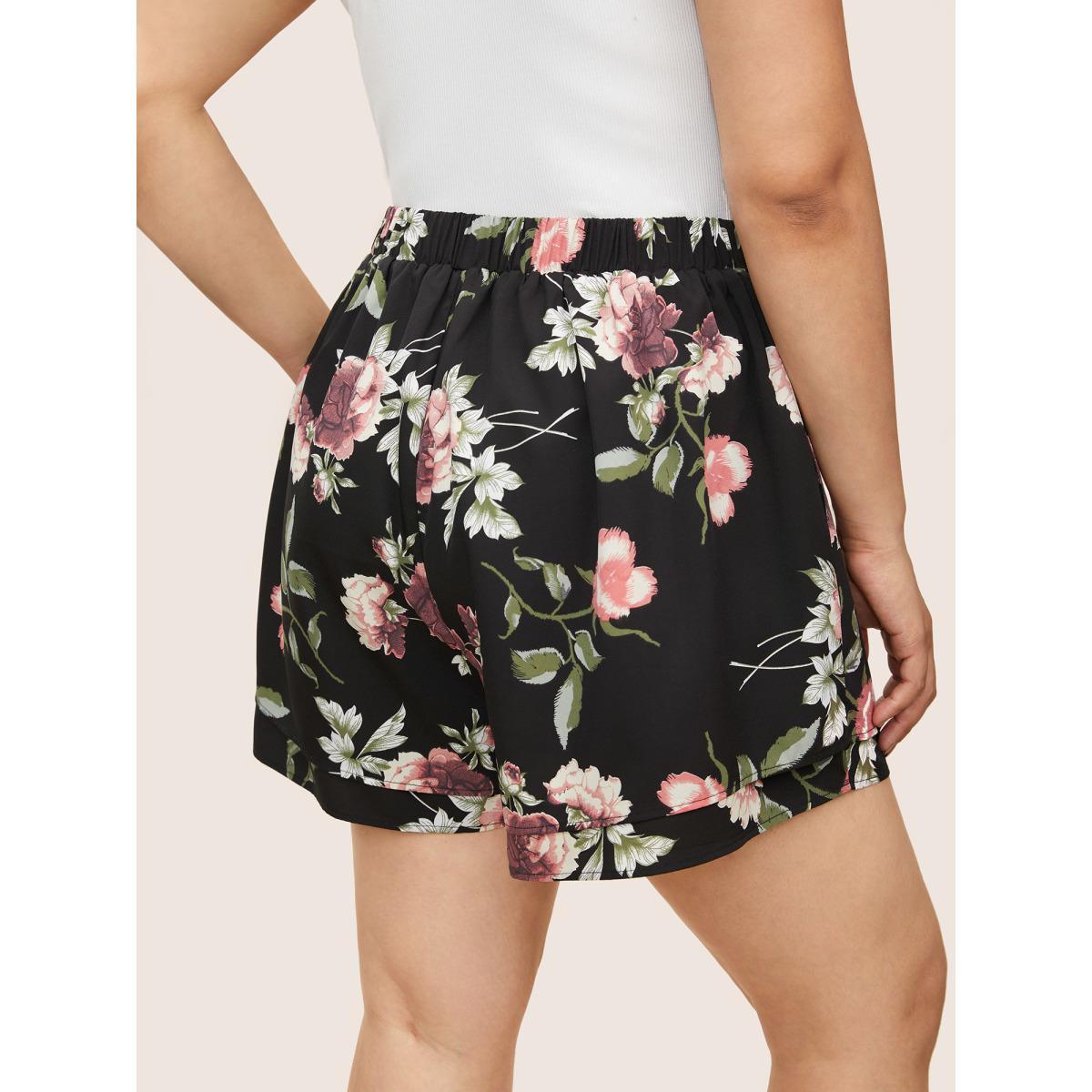 Plus Size Floral Elastic Waist Tiered Hem Shorts Women BlackFlower Elegant Tiered Everyday Shorts BloomChic 30/6X Product Image