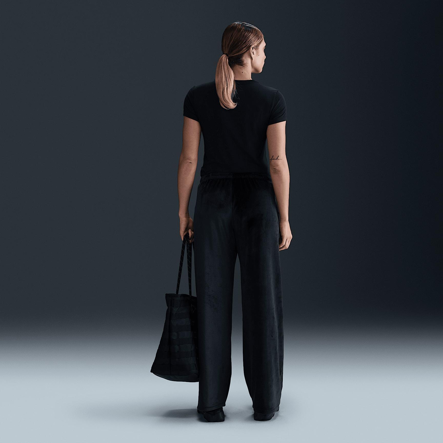 Nike Sportswear Chill Knit Women's Slim Cropped T-Shirt Product Image