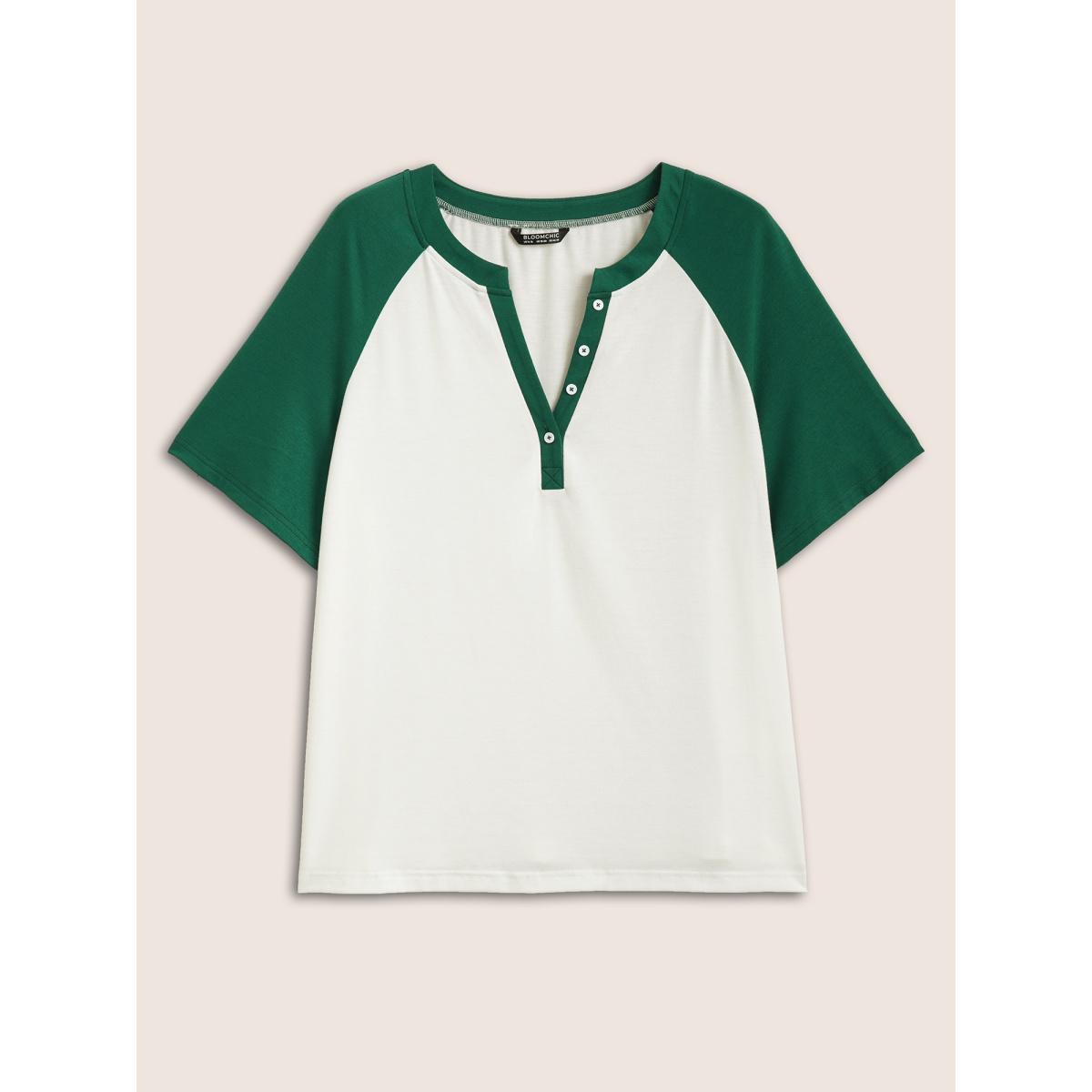 Plus Size Notched Collar Contrast Raglan Sleeve T-shirt Originalwhite Women Casual Contrast Notched collar Everyday T-shirts BloomChic 22-24/3X Product Image