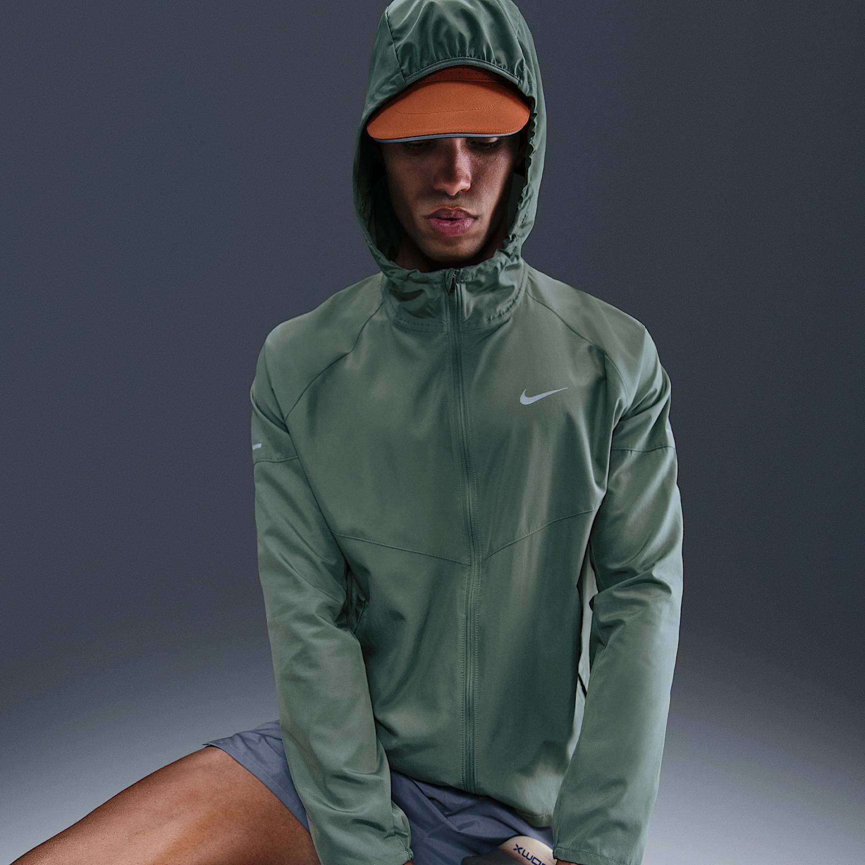 Nike Men's Miler Repel Running Jacket Product Image