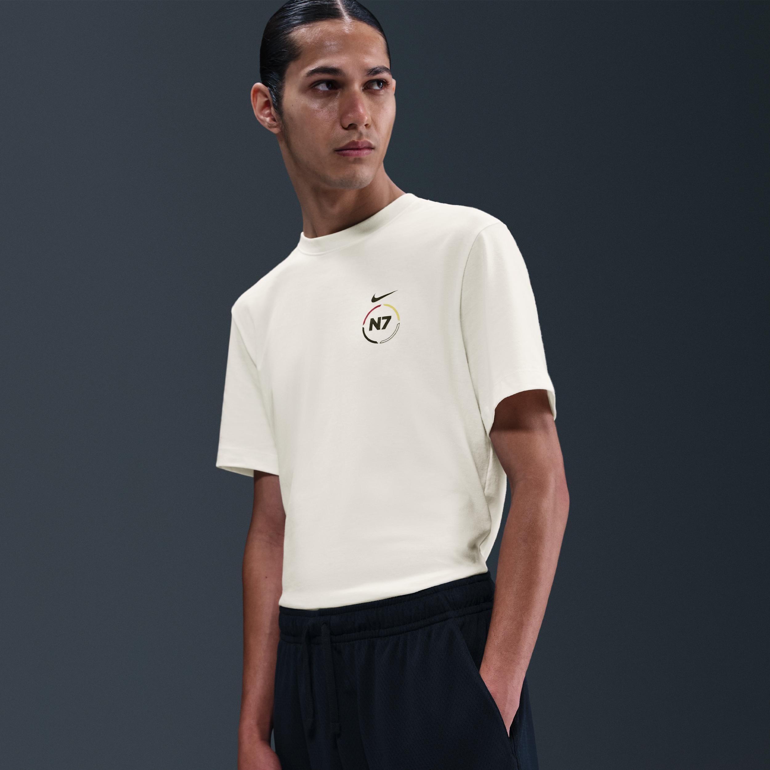 Nike Men's Club N7 Mesh Flow Shorts Product Image