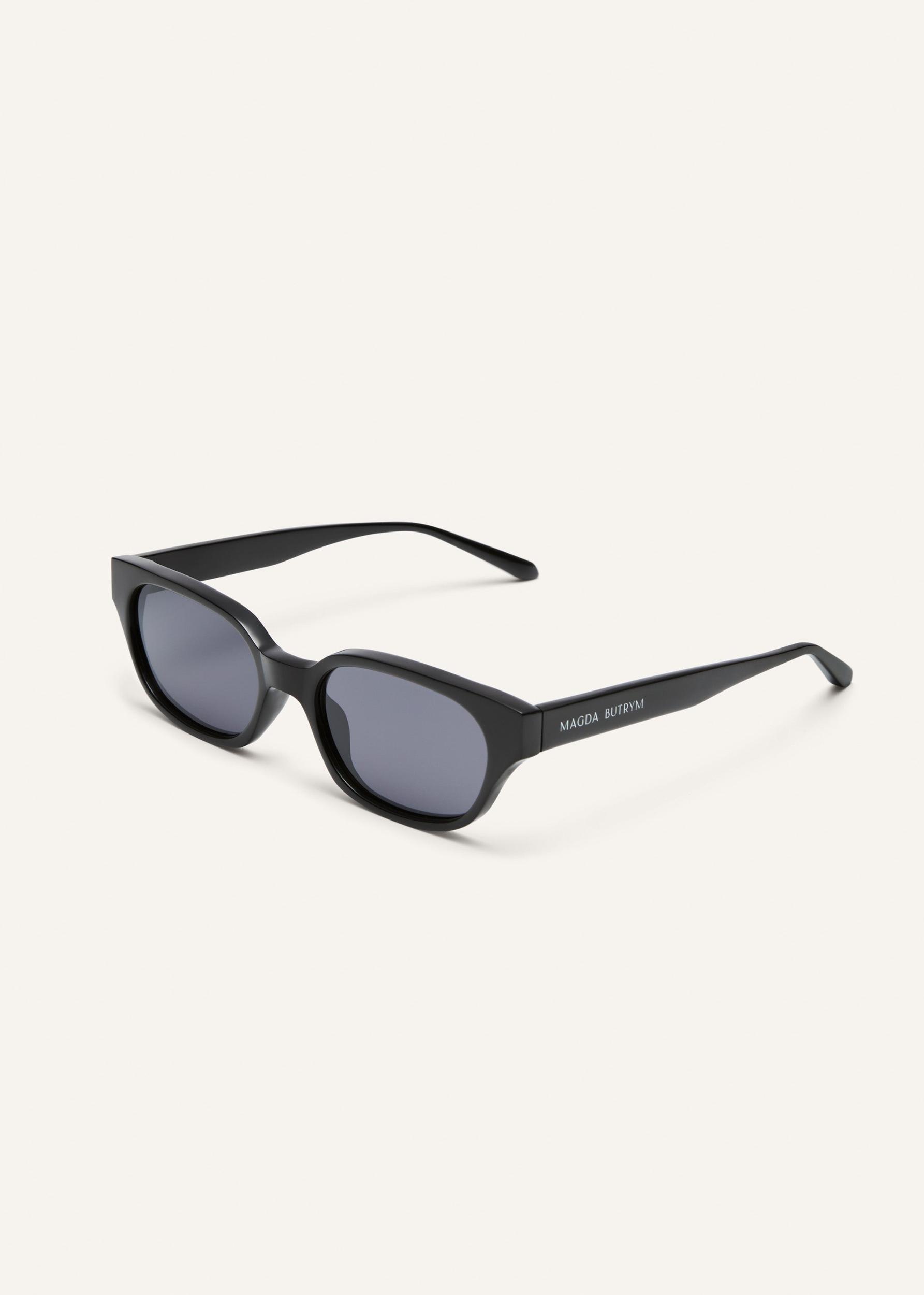Slim rectangular sunglasses in black Product Image