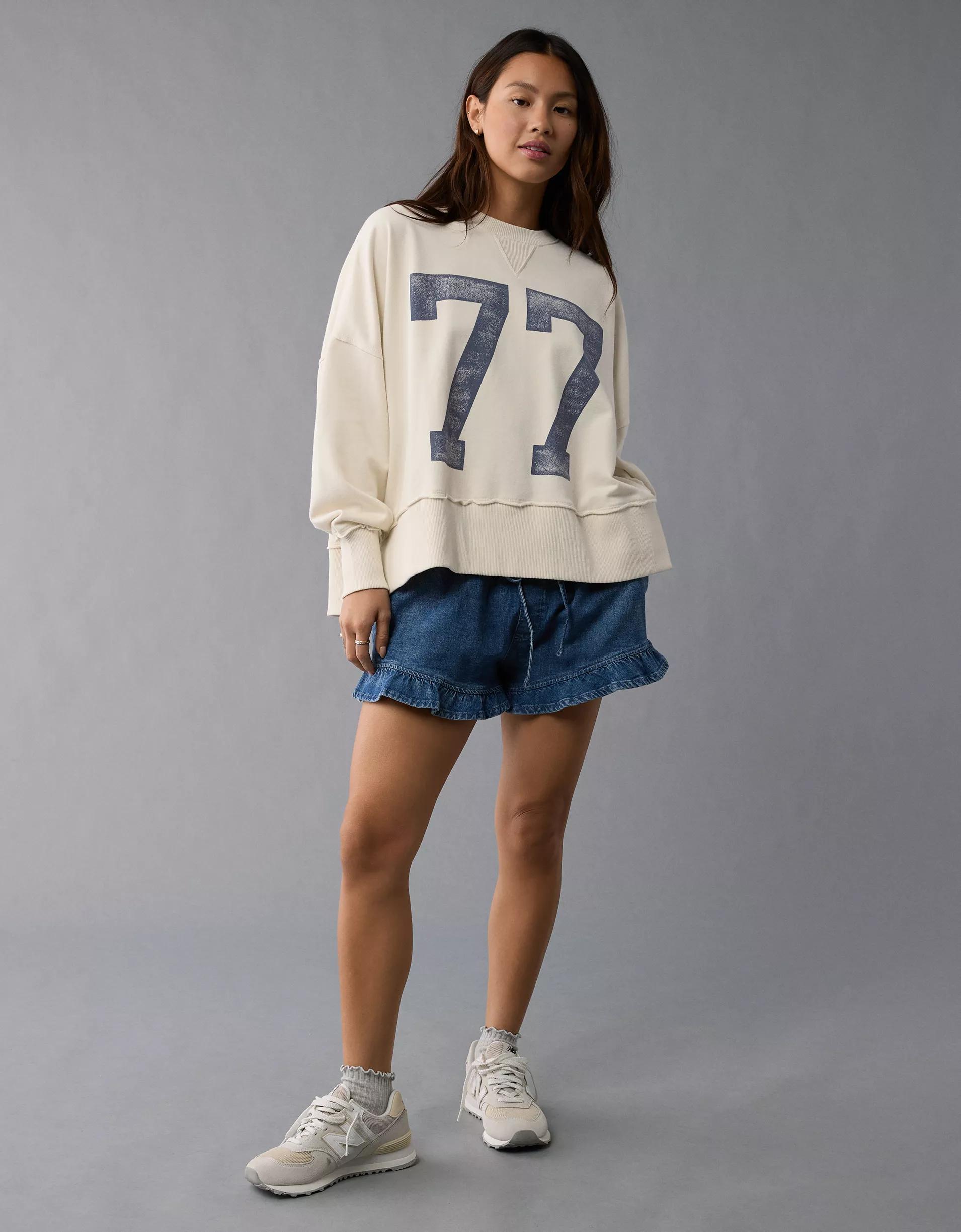 AE Big Hug Crew Neck Sweatshirt Product Image