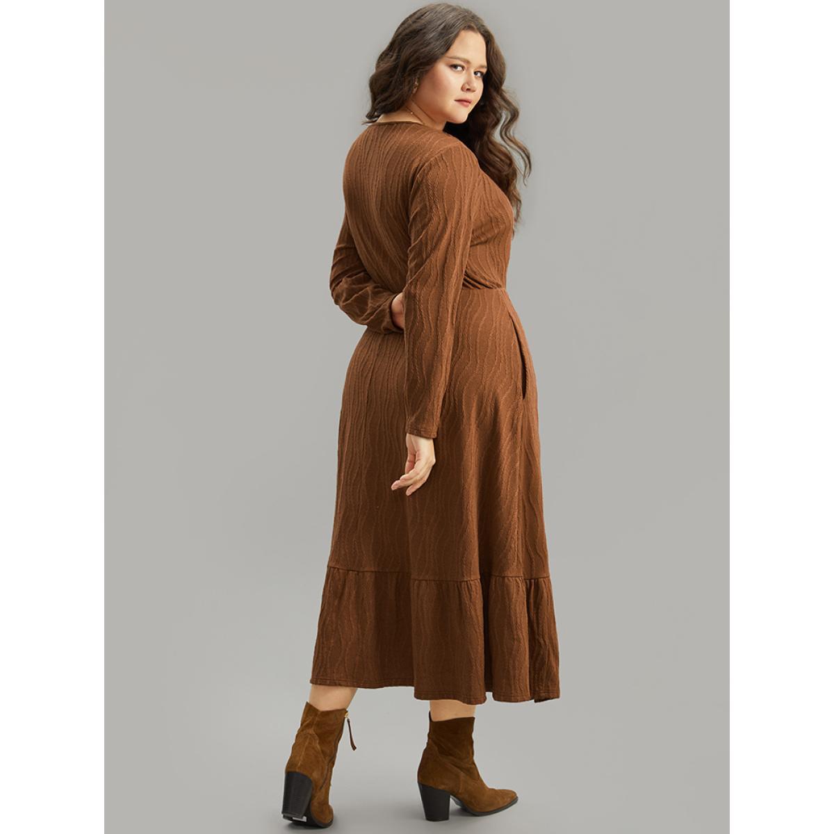 Plus Size Water Ripple Long Sleeve Pocket Dress Rust Women Casual Texture Round Neck Long Sleeve Curvy Midi Dress BloomChic 10/M Product Image