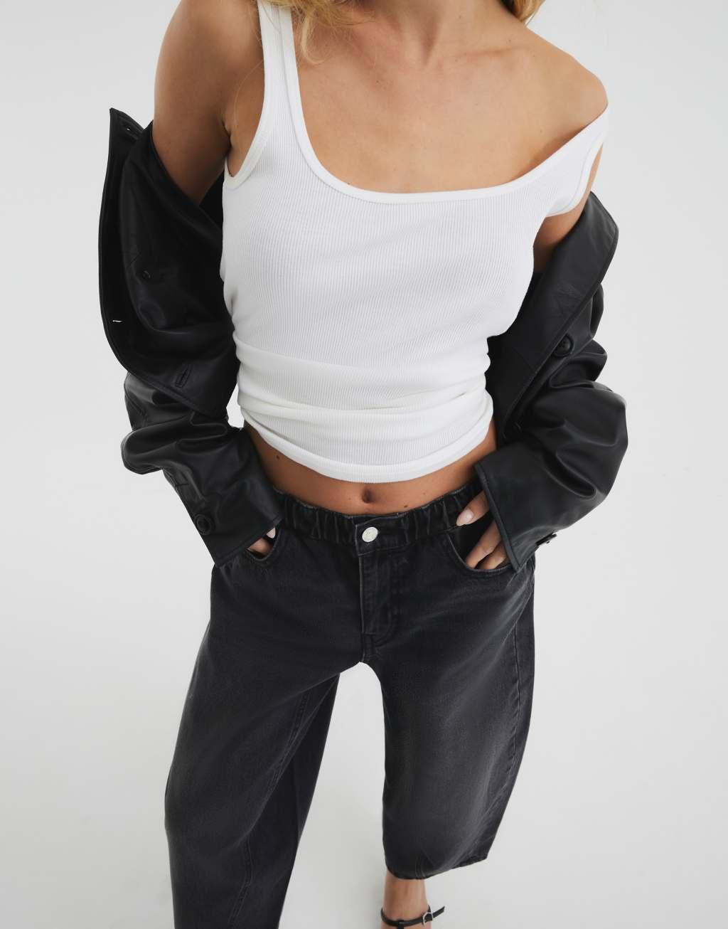 River Island elasticized barrel leg jeans in black Product Image