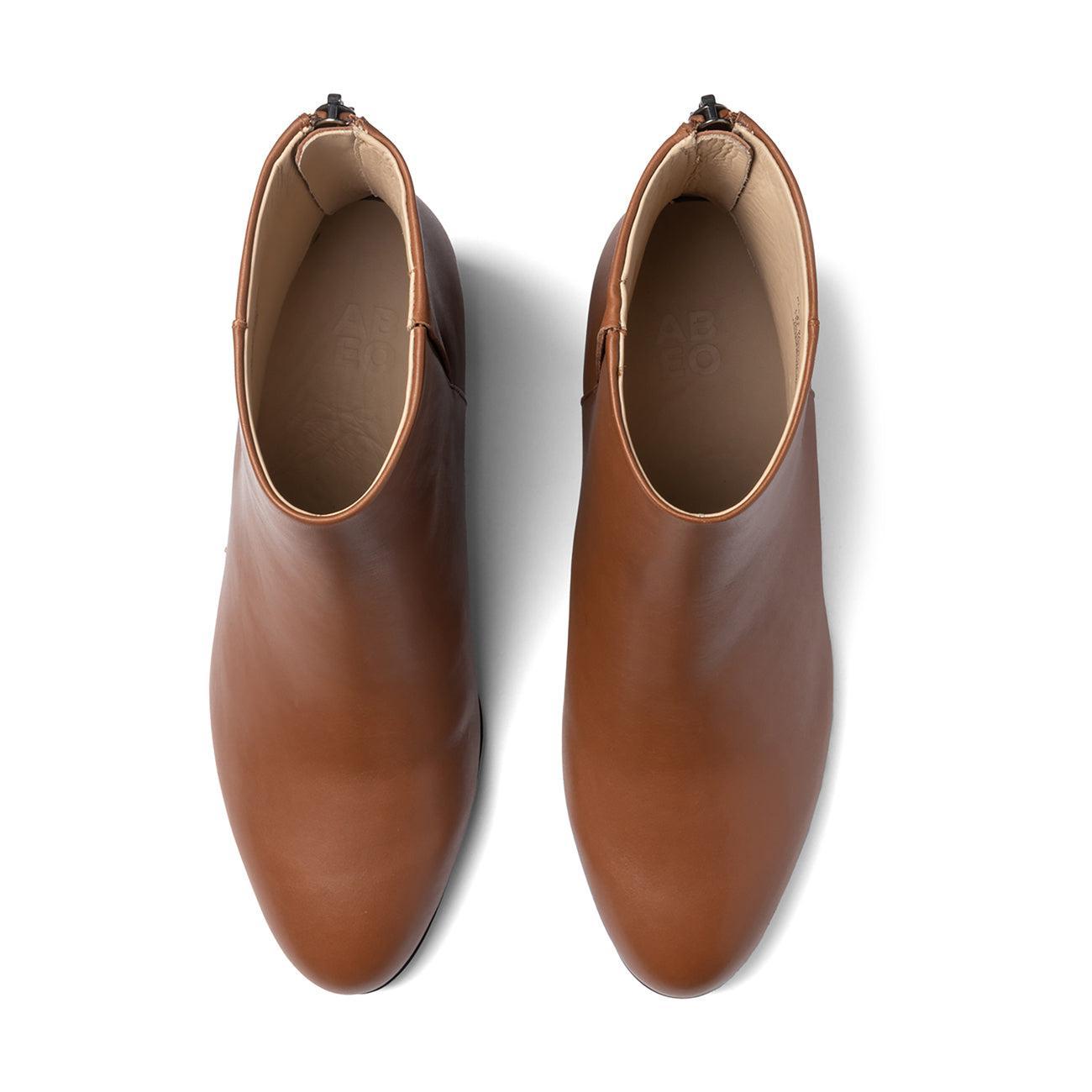 Plaza Back Zip Metatarsal Product Image