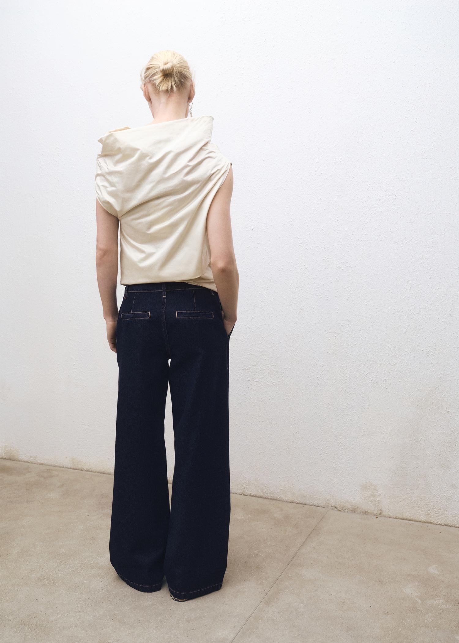 Rinse-wash wideleg jeans with pleats - Women | MANGO USA Product Image
