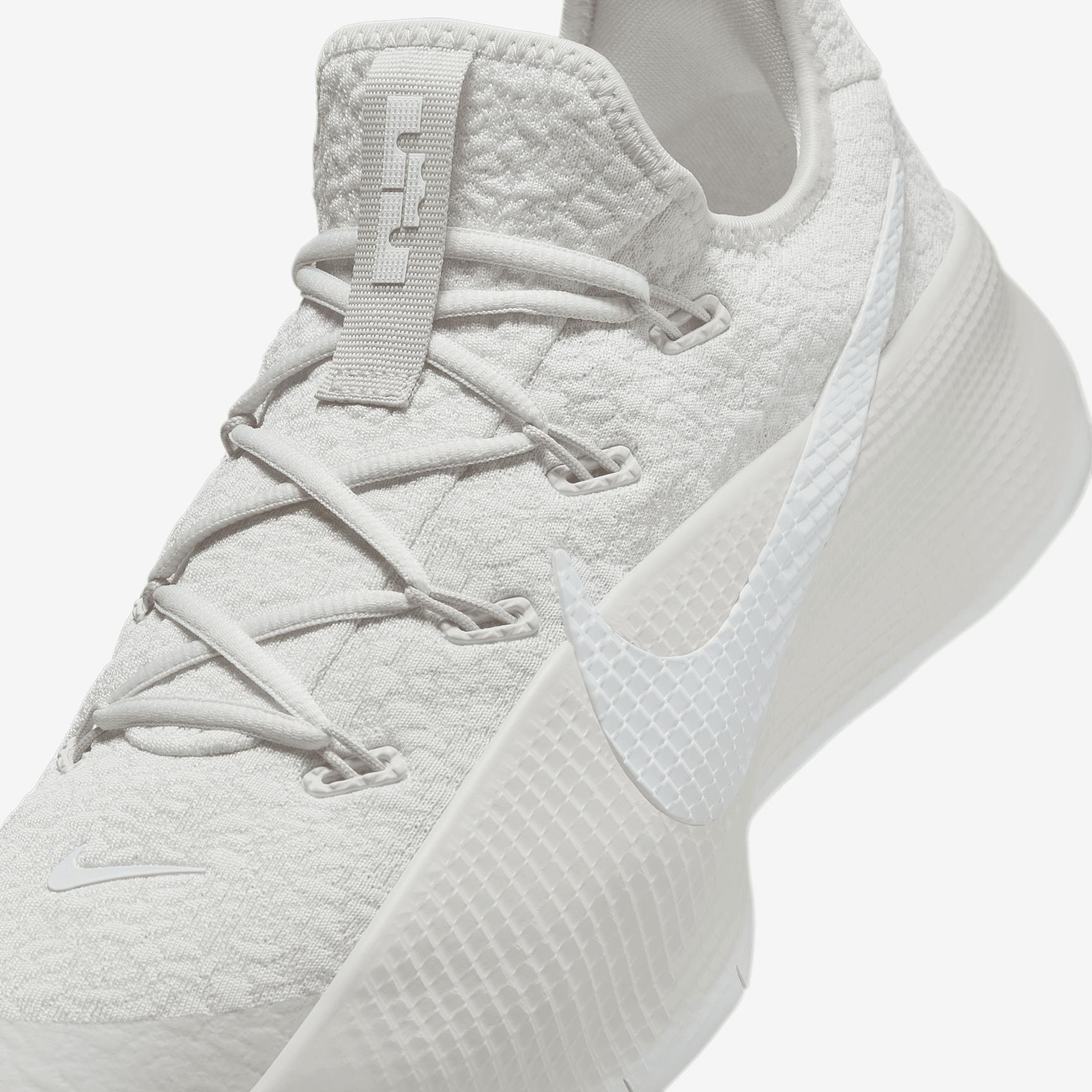 LeBron TR 1 Men's Workout Shoes Product Image