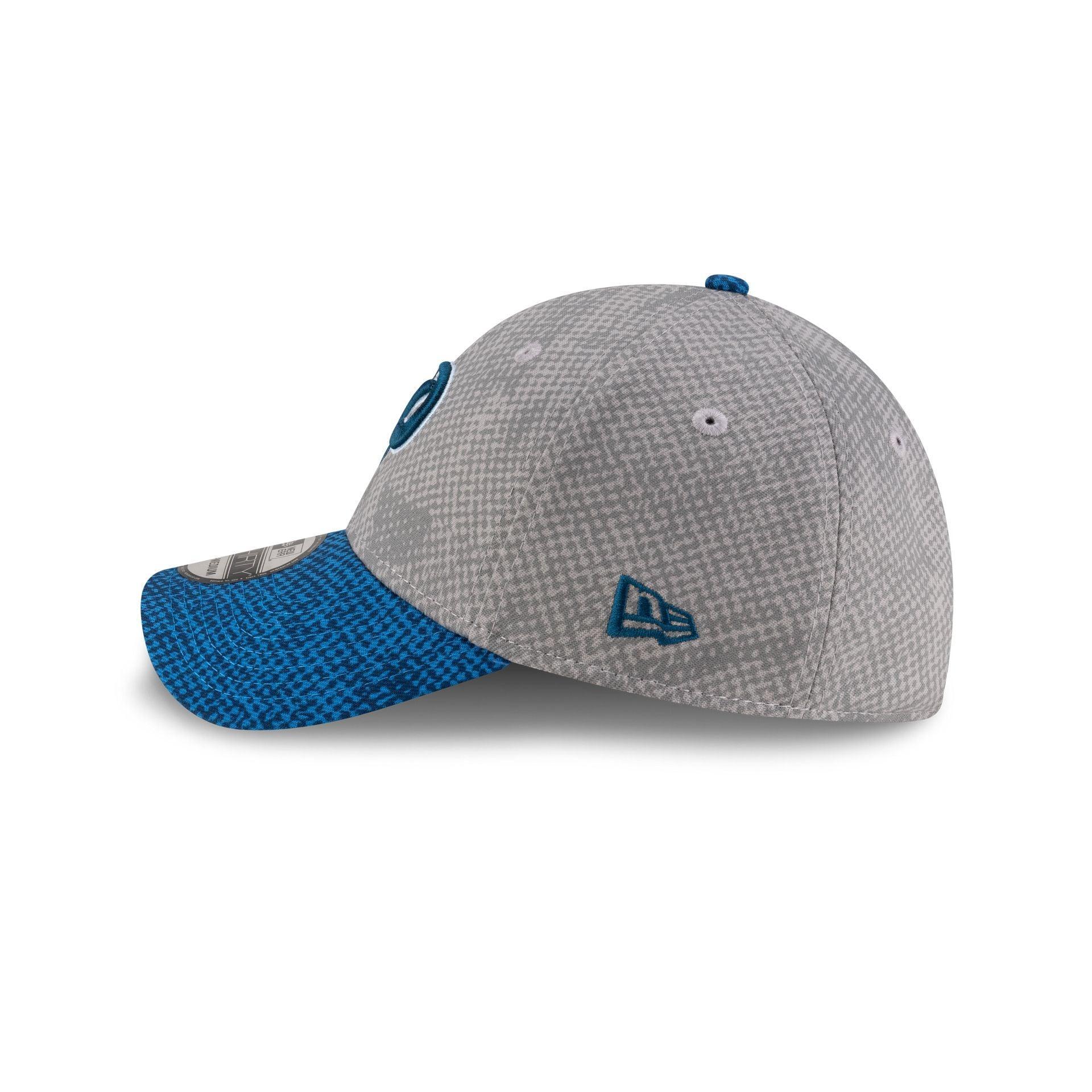 Dominican Republic Red Alt 9FORTY Snapback Hat Male Product Image