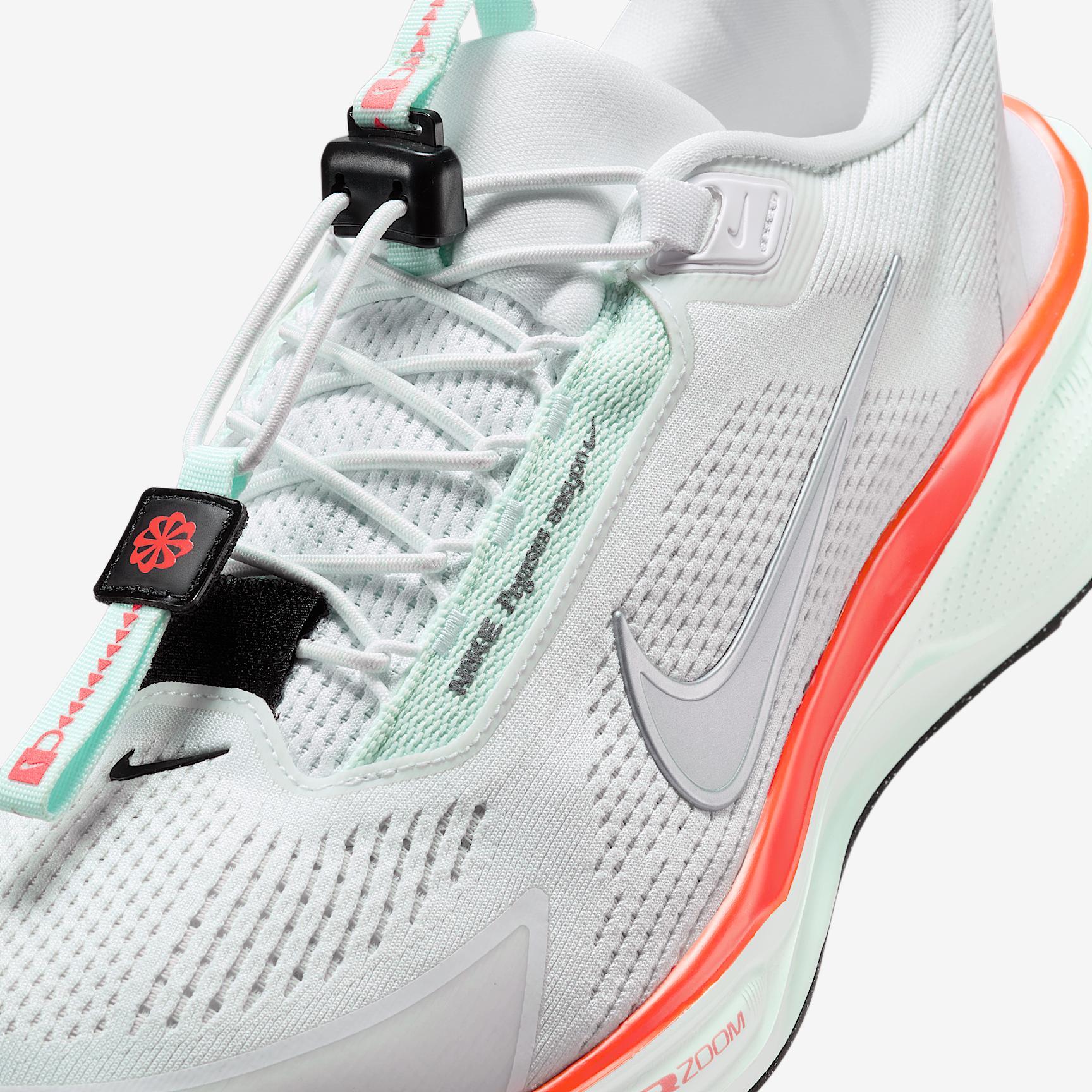 Nike Men's Pegasus EasyOn Road Running Shoes Product Image