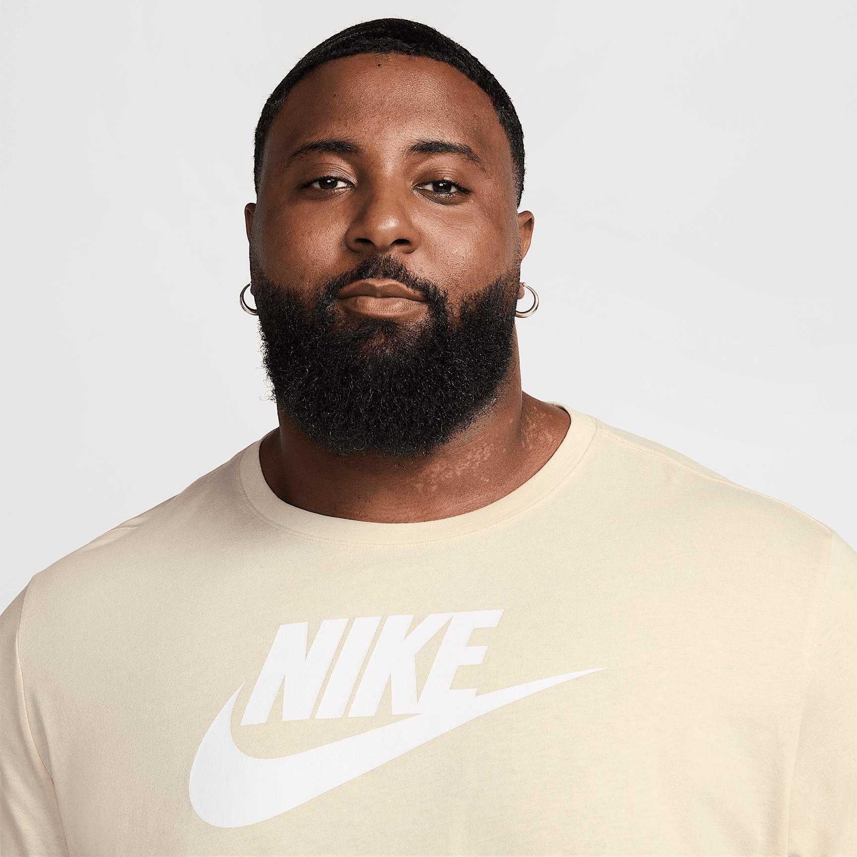 Nike Sportswear Men's T-Shirt Product Image