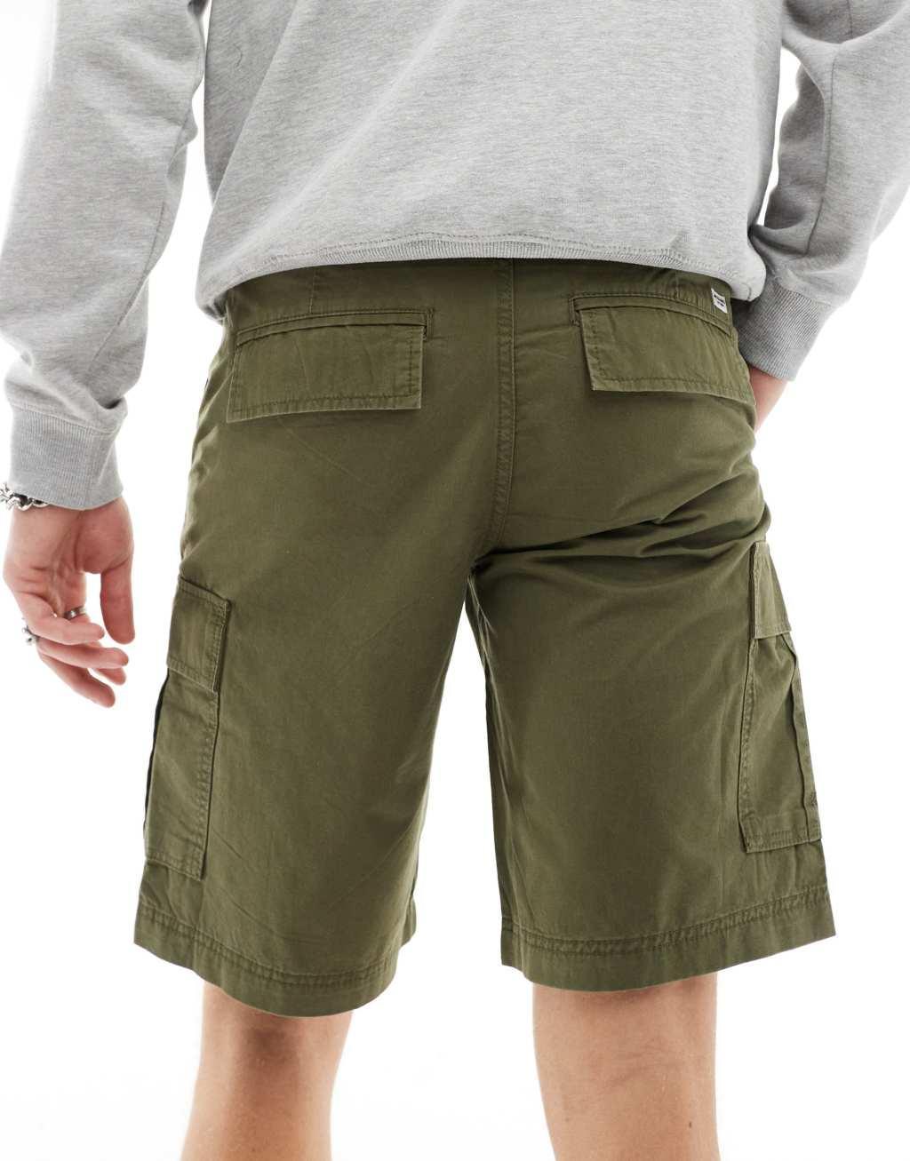 Jack & Jones cargo shorts in khaki Product Image
