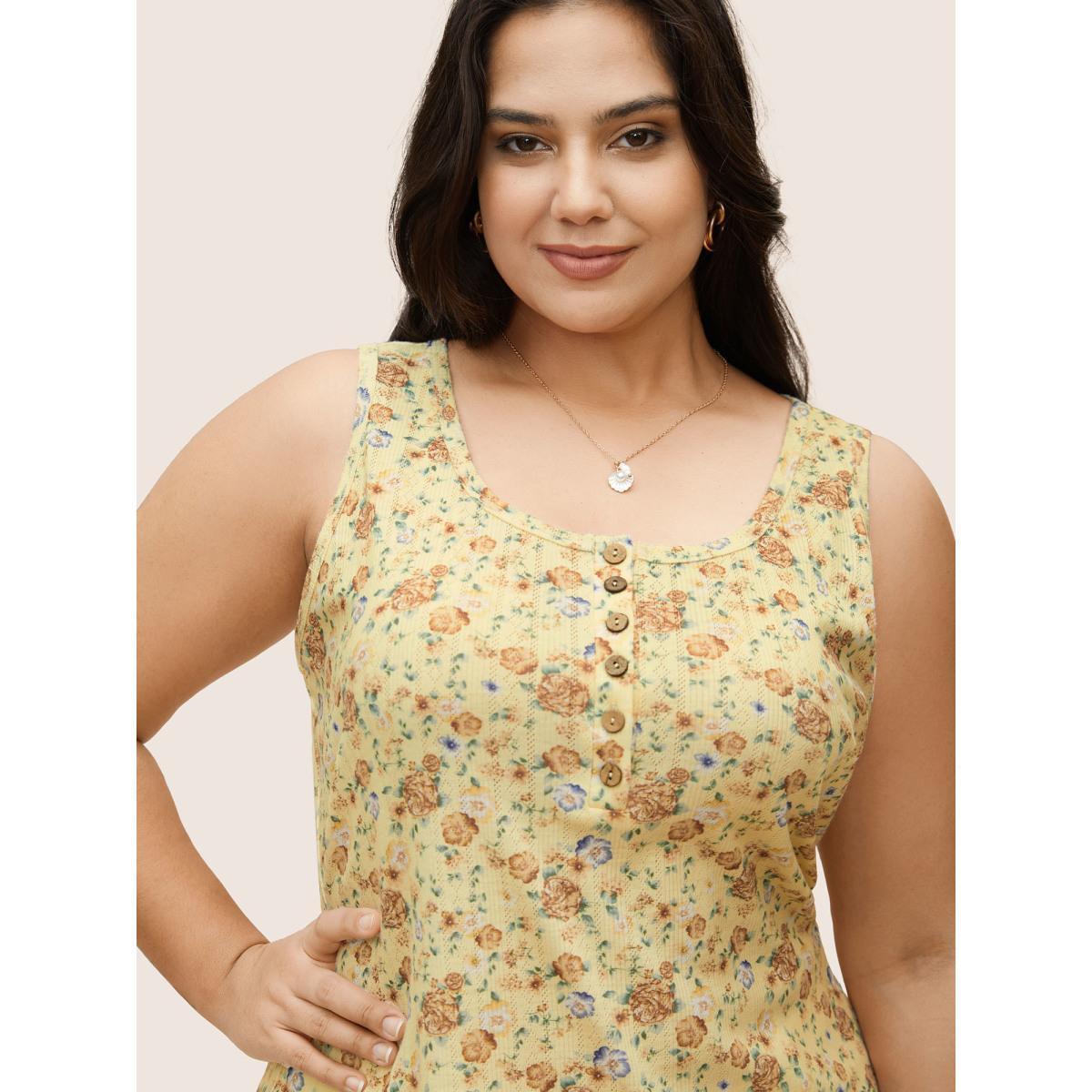 Plus Size U Neck Textured Ditsy Floral Tank Top Women Yellow Elegant Contrast U-neck Everyday Tank Tops Camis BloomChic 18-20/2X Product Image