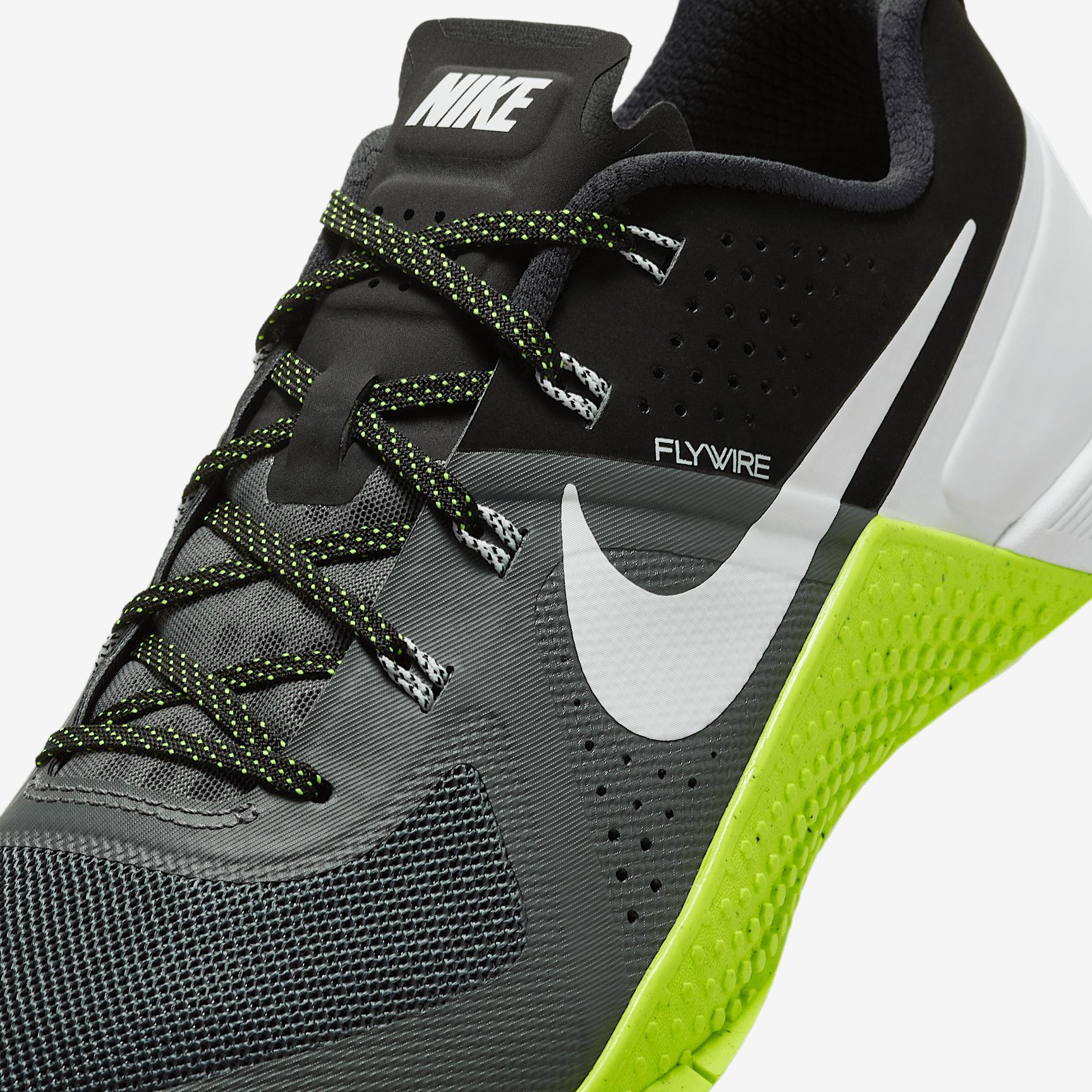 Nike Men's Metcon 1 OG Workout Shoes Product Image