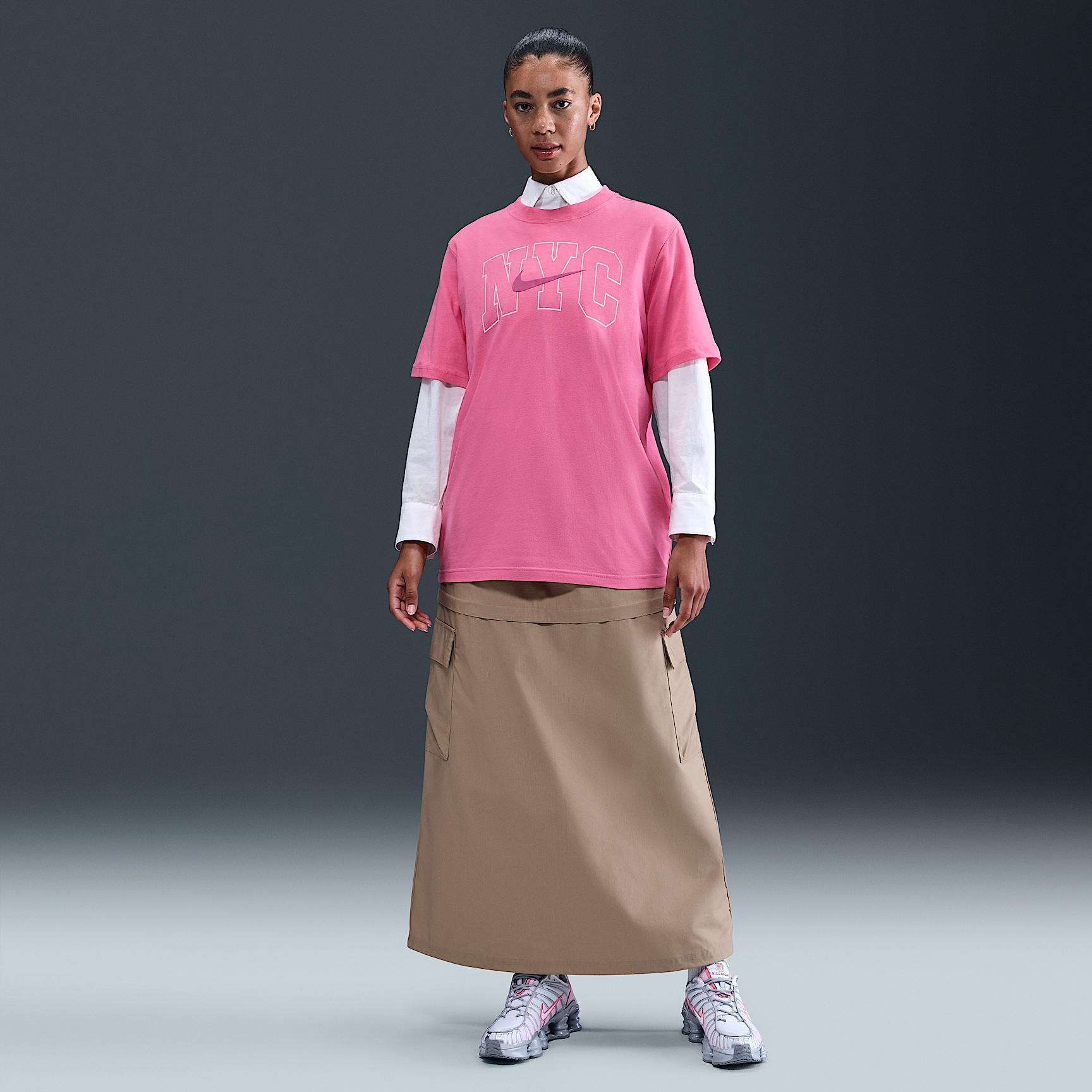 Women's Nike Sportswear Essential Graphic T-Shirt Product Image