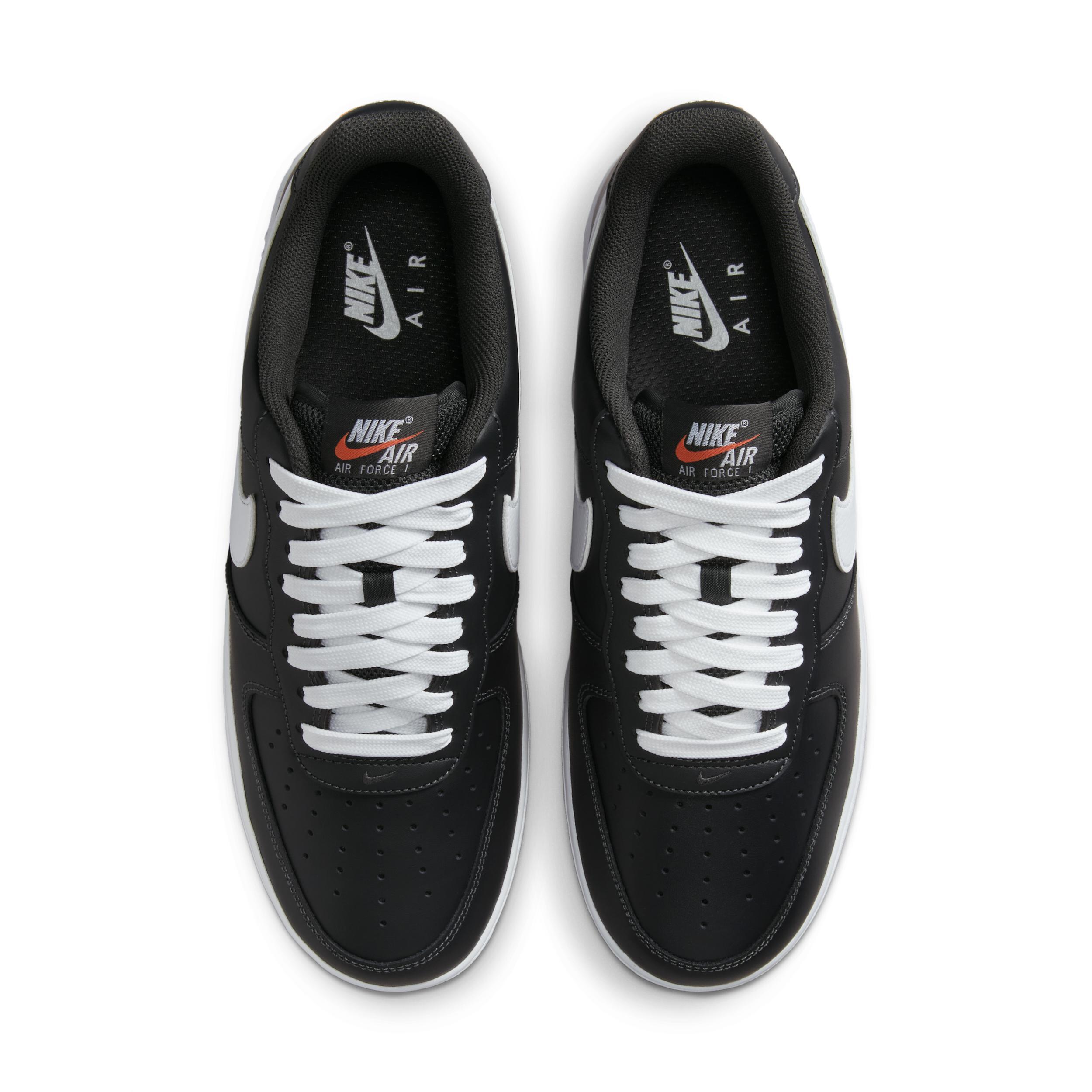 Nike Men's Air Force 1 '07 LV Shoes Product Image