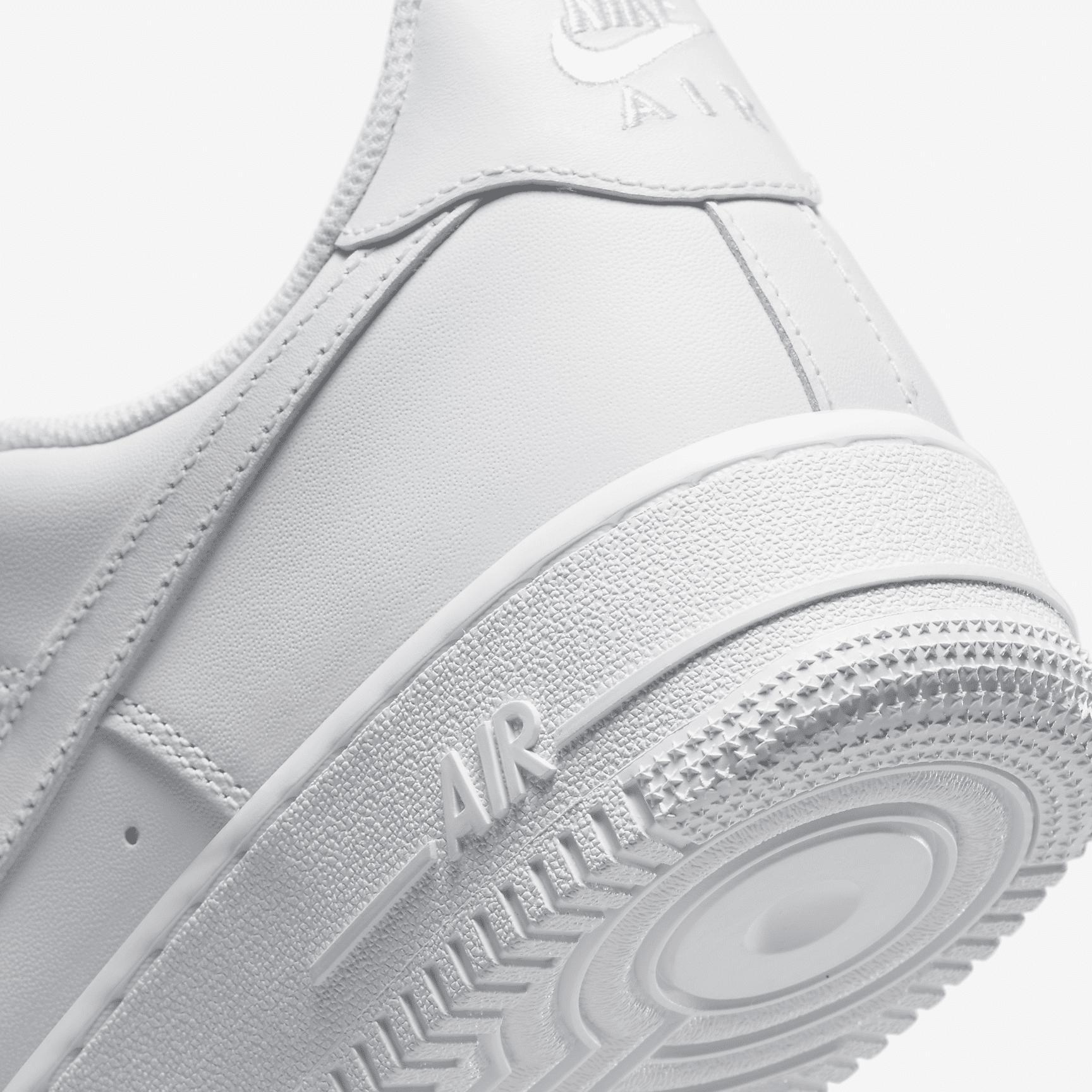 Nike Men's Air Force 1 '07 Shoes Product Image