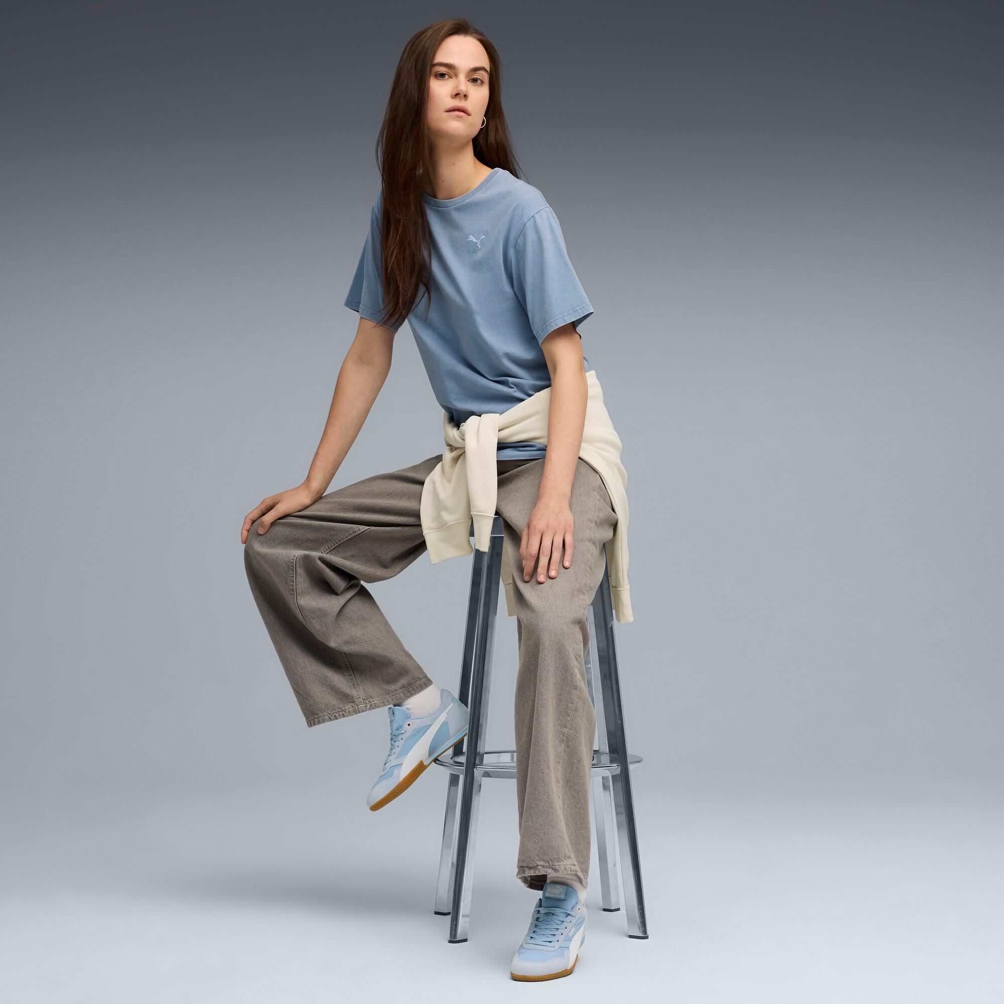 ESS ELEVATED Wash Tee Women Product Image