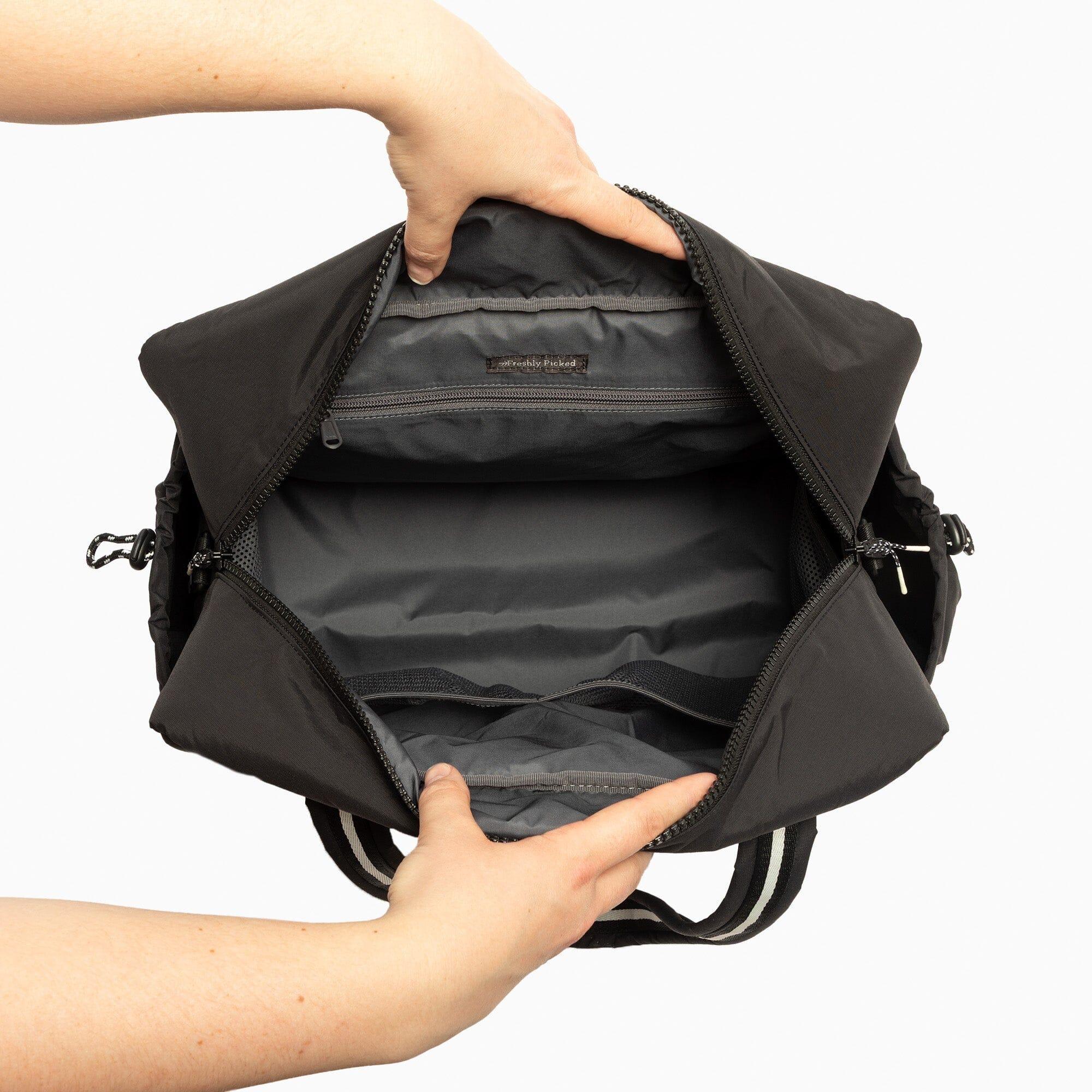 Wave Motion Overnight Duffle Male Product Image