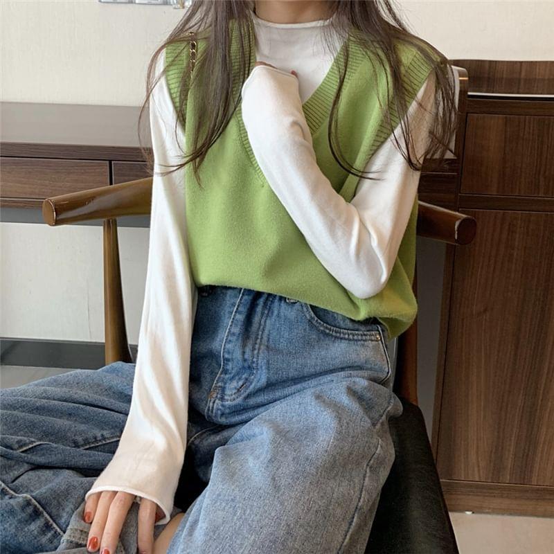 V-Neck Sweater Vest / Long-Sleeve Mock-Neck Top Product Image