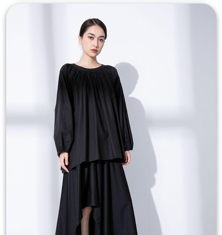 Long-Sleeve Round Neck Plain Ruched Tie Back Oversized Blouse Product Image