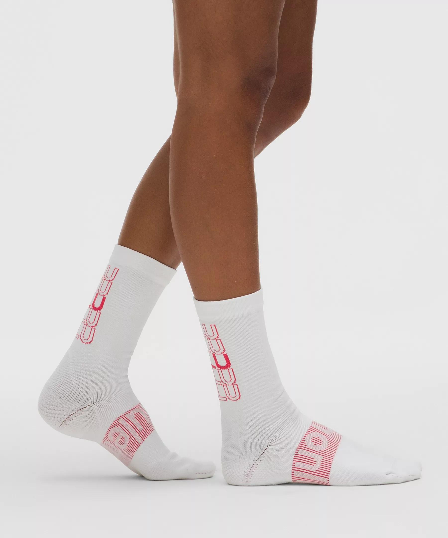 Women's Power Stride Crew Socks Product Image