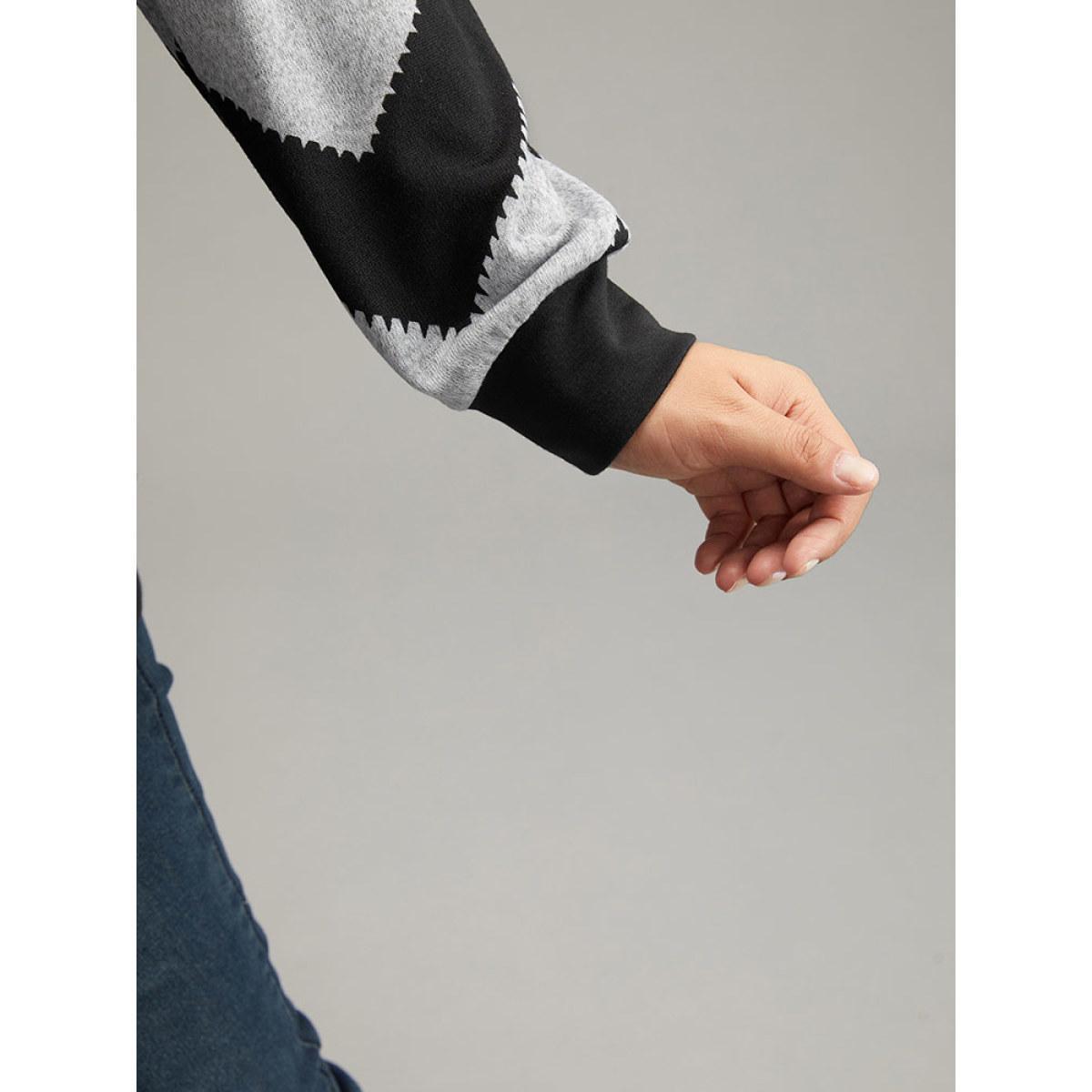 Plus Size Geometric Patchwork Round Neck Sweatshirt Women DarkBlue Casual Elastic cuffs Round Neck Dailywear Sweatshirts BloomChic 22-24/3X Product Image