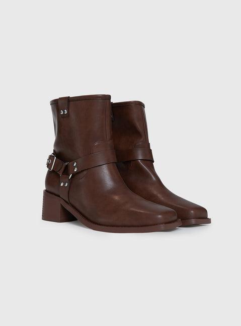 Clovers Boots Brown Product Image