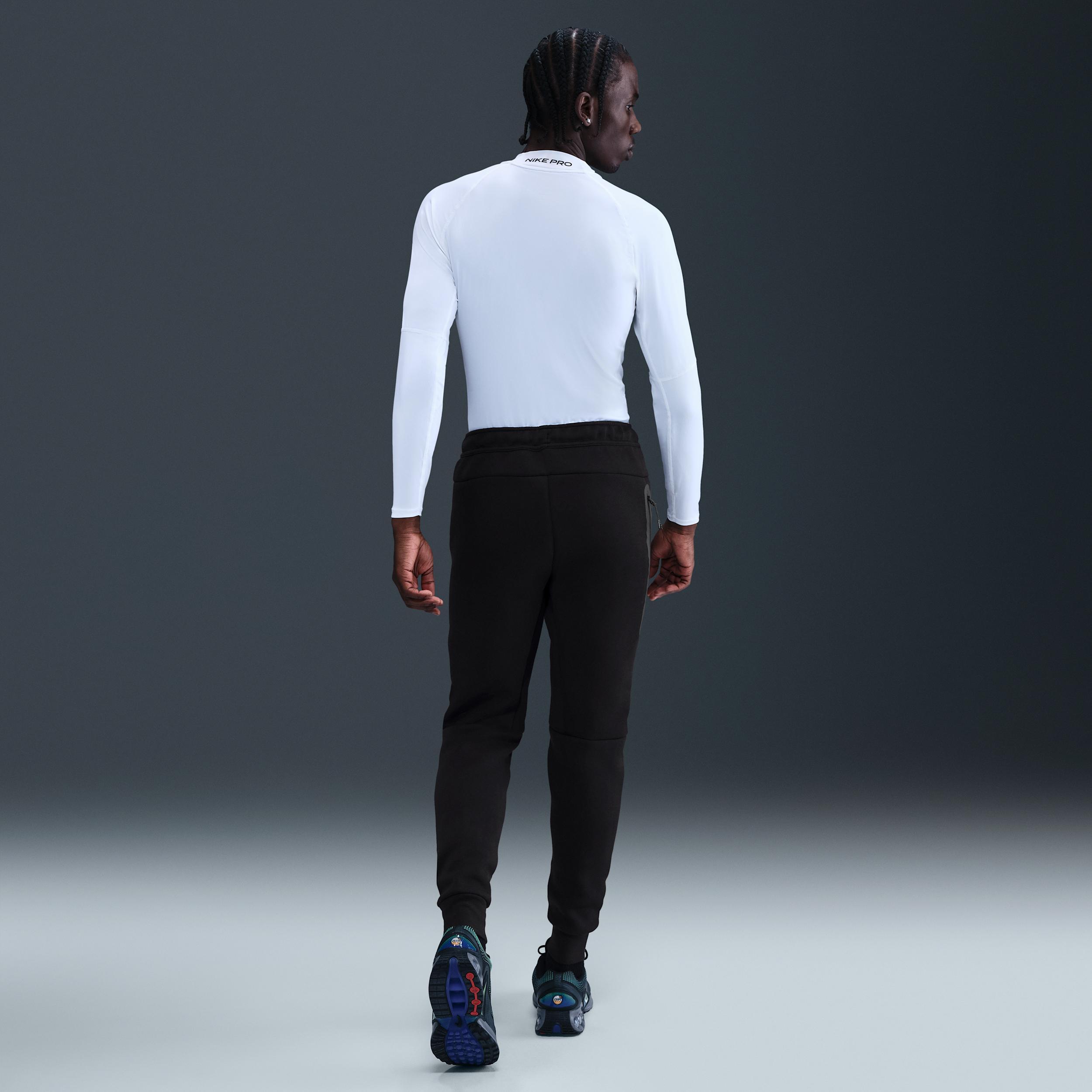 Nike Men's Tech Fleece Jogger Pants Product Image