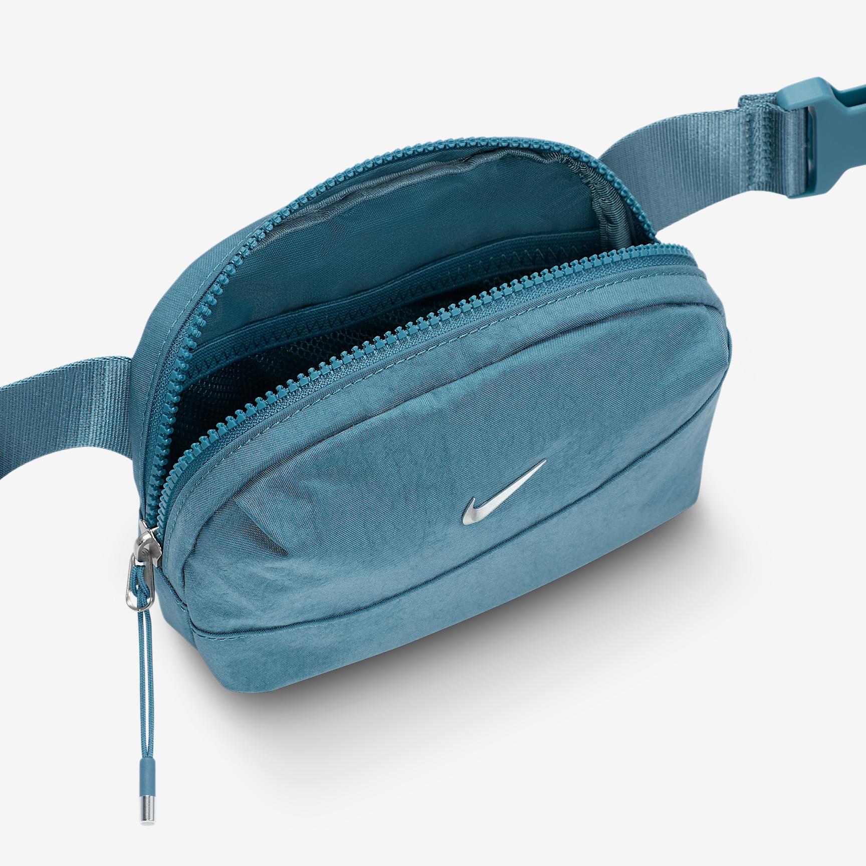 Nike Aura Crossbody Bag (2L) Product Image