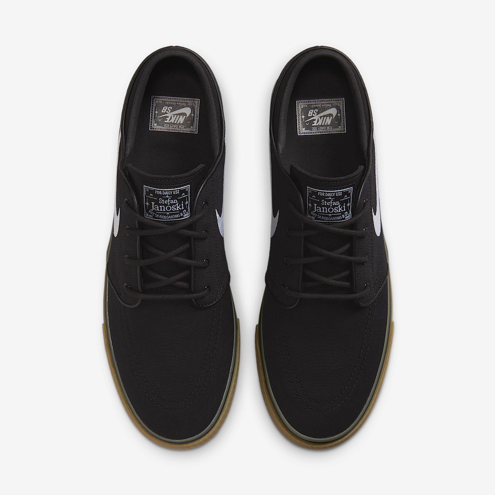 Men's Nike SB Zoom Janoski OG+ Canvas Skate Shoes Product Image