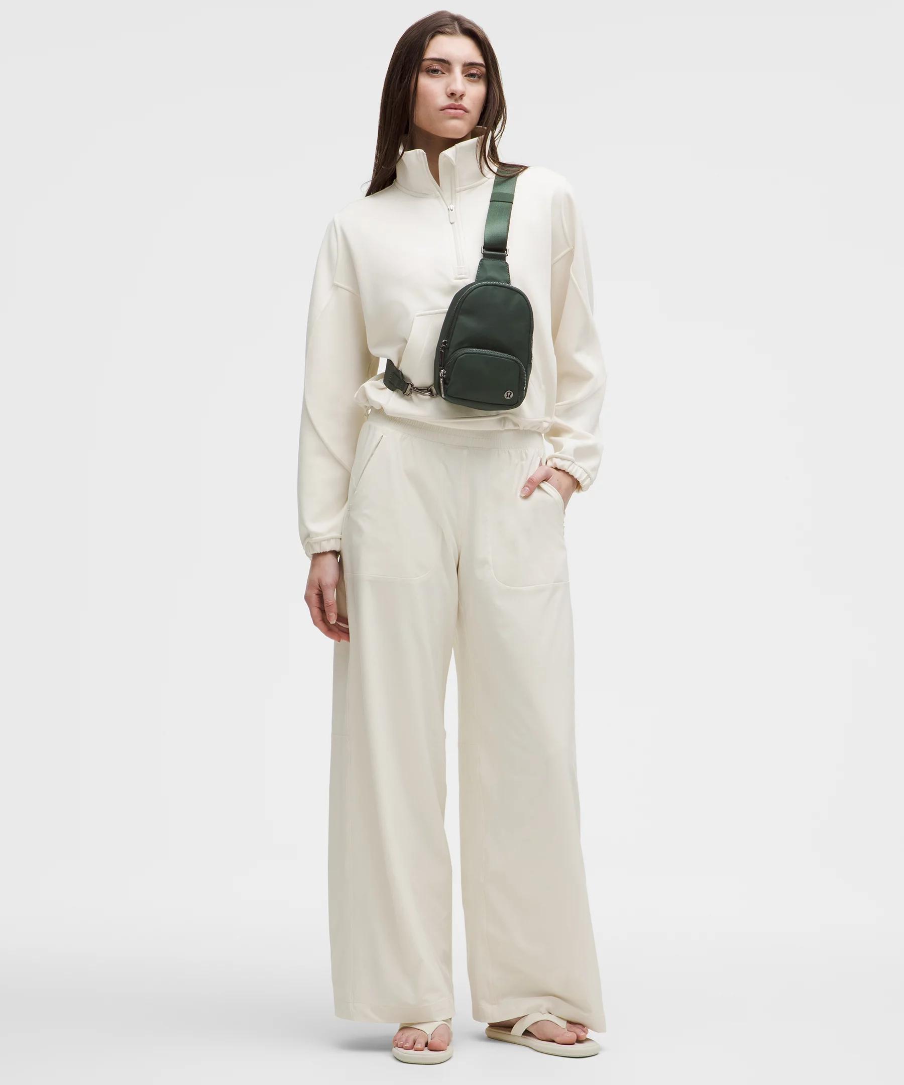 Everywhere Small Sling Bag Product Image
