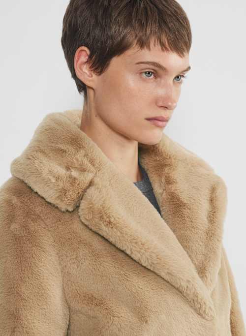 dulce coat Product Image