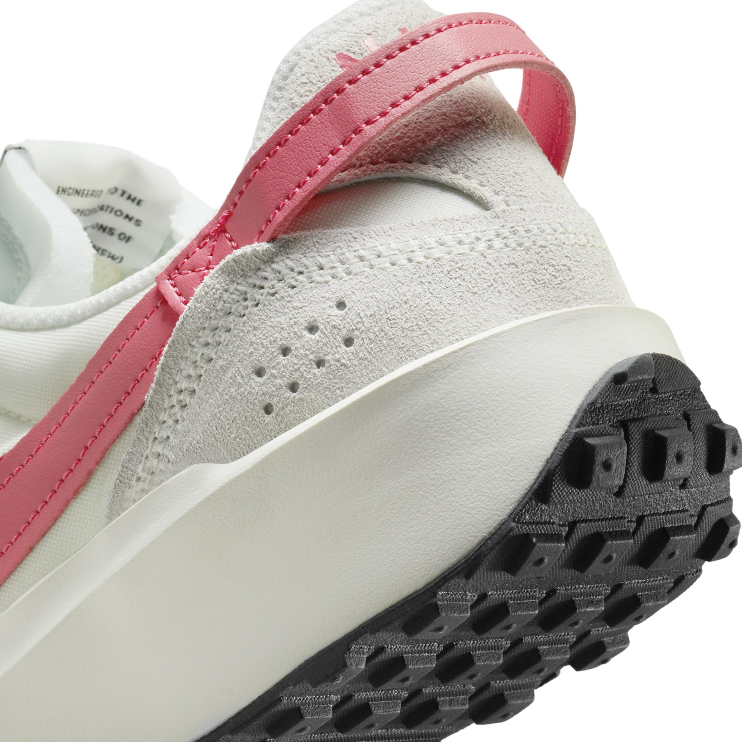 Nike Waffle Debut Womens Shoes Product Image