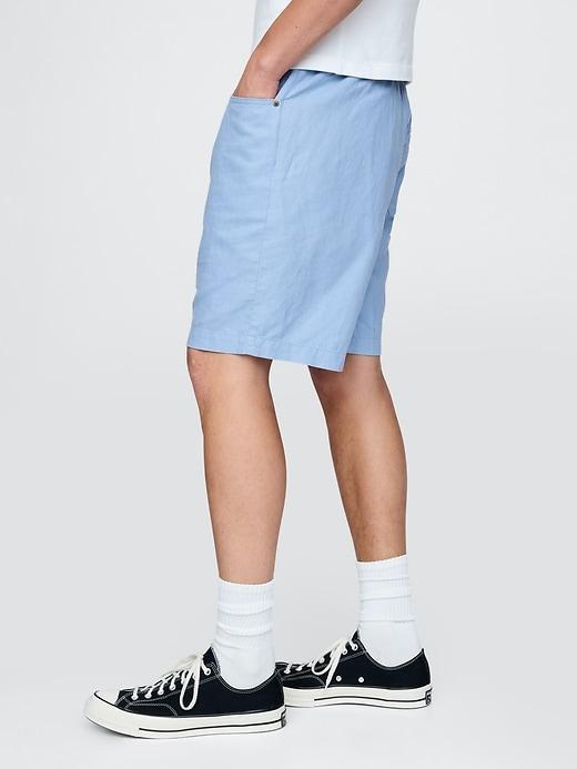 9" Linen-Cotton Easy Shorts Product Image