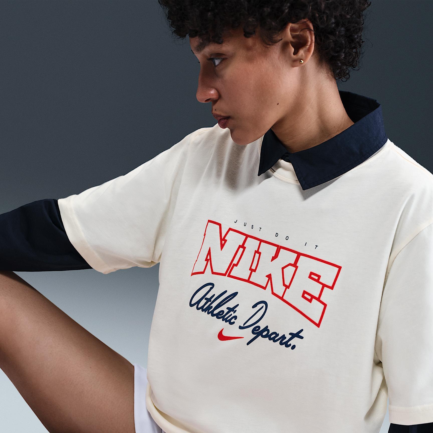 Nike Sportswear Women's Loose Short-Sleeve Graphic T-Shirt Product Image