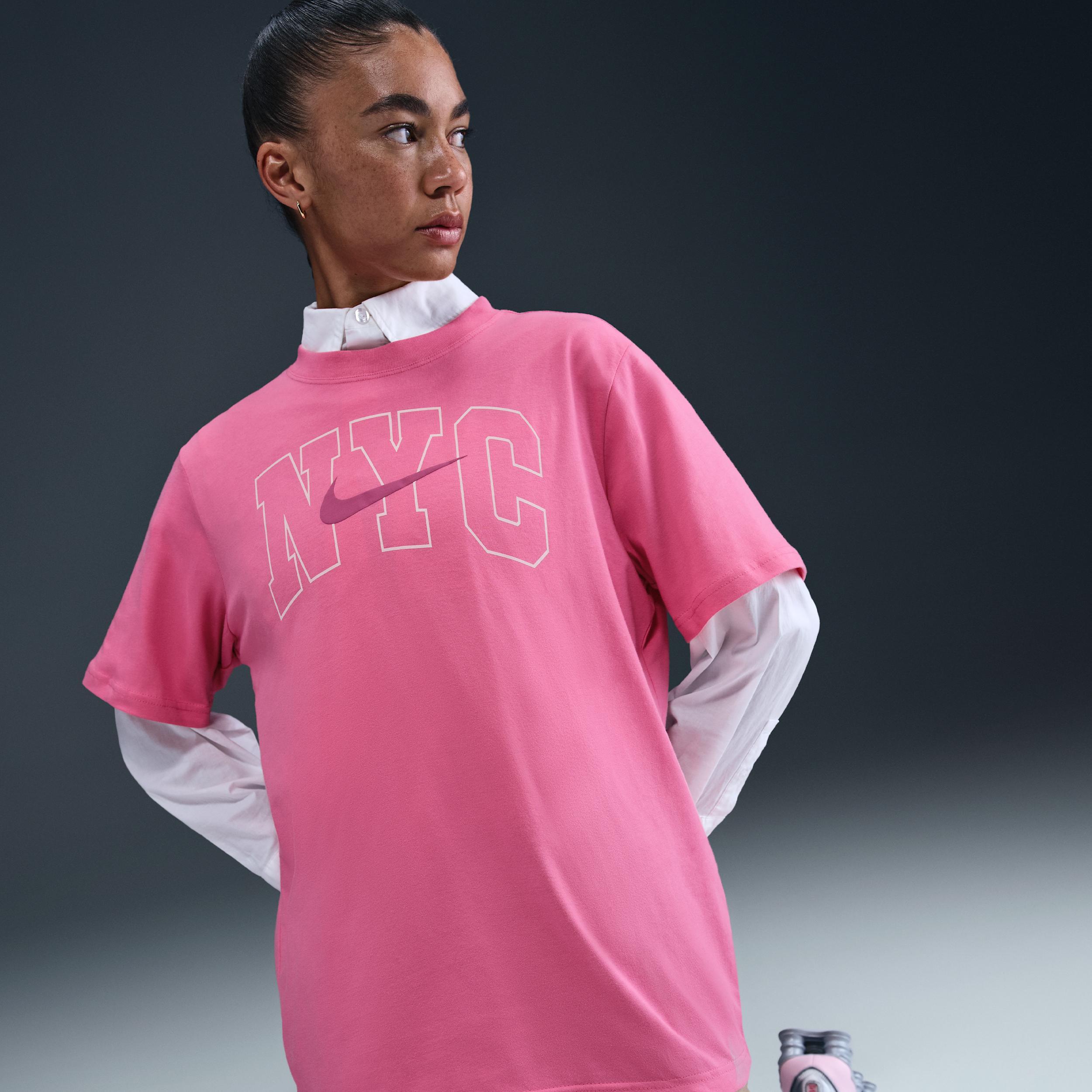 Women's Nike Sportswear Essential Graphic T-Shirt Product Image
